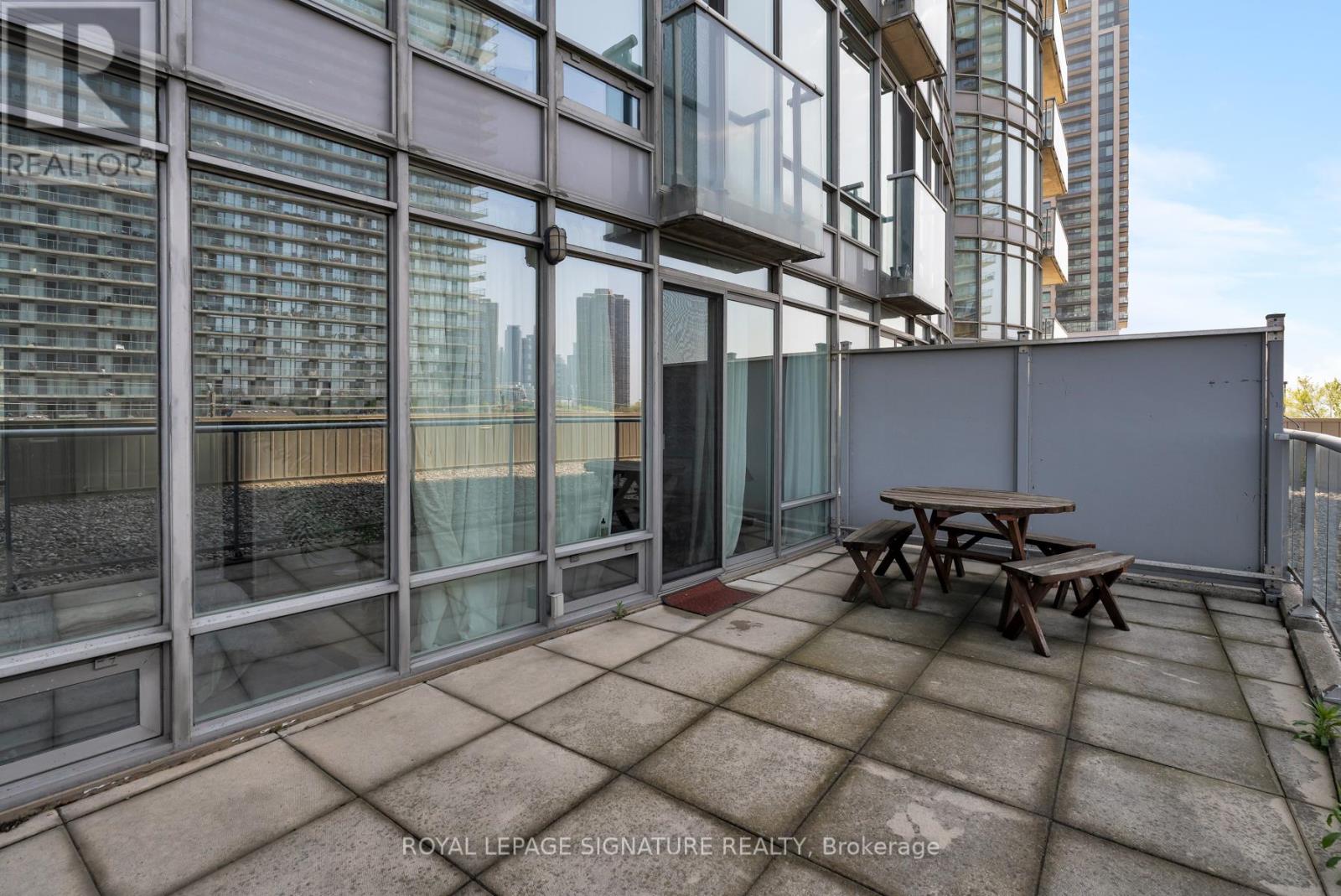 411 - 15 Windermere Avenue, Toronto (High Park-Swansea), Ontario  M6S 5A2 - Photo 31 - W12162367