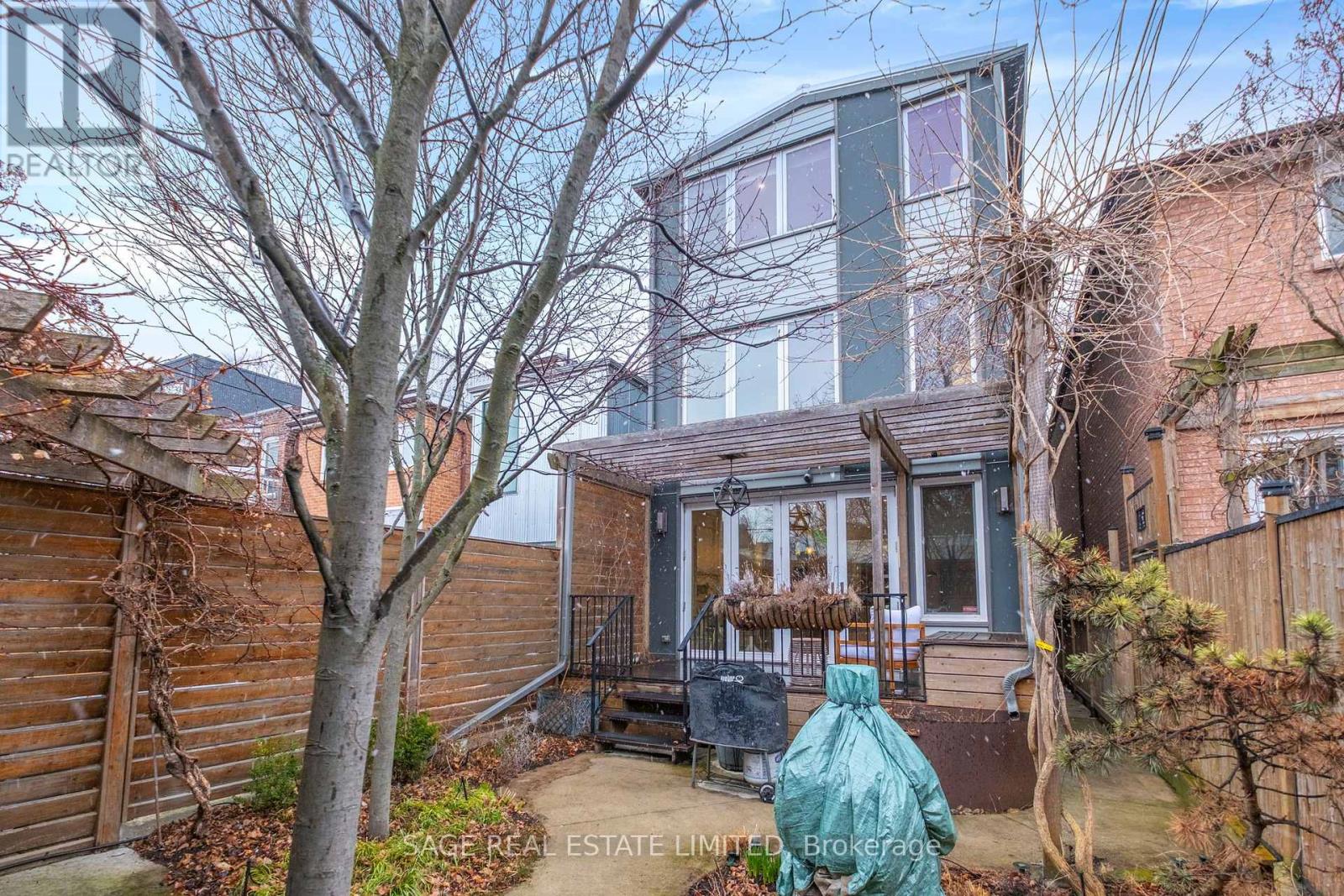 750 Crawford Street, Toronto, Ontario  M6G 3K3 - Photo 42 - W12162368
