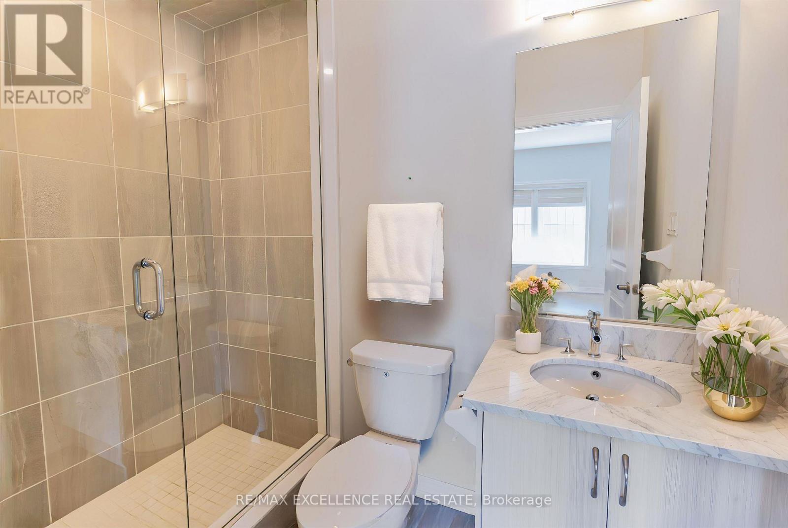 28 Bluestone Crescent, Brampton (Sandringham-Wellington), Ontario  L6R 4B8 - Photo 10 - W12162384