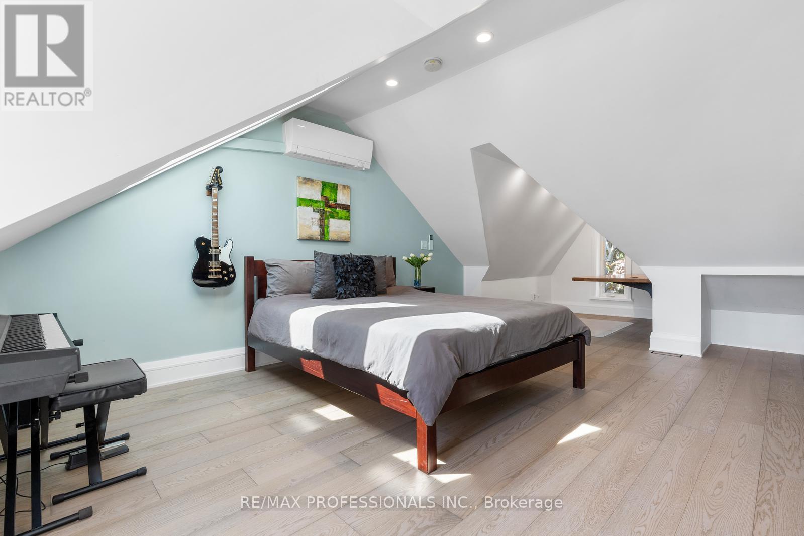 159 Sorauren Avenue, Toronto, Ontario  M6R 2E6 - Photo 26 - W12162443