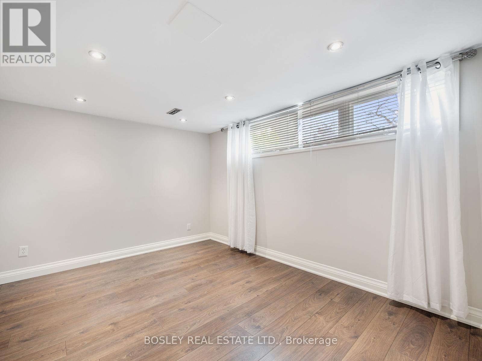 2744 Truscott Drive, Mississauga, Ontario  L5J 2B7 - Photo 27 - W12162453