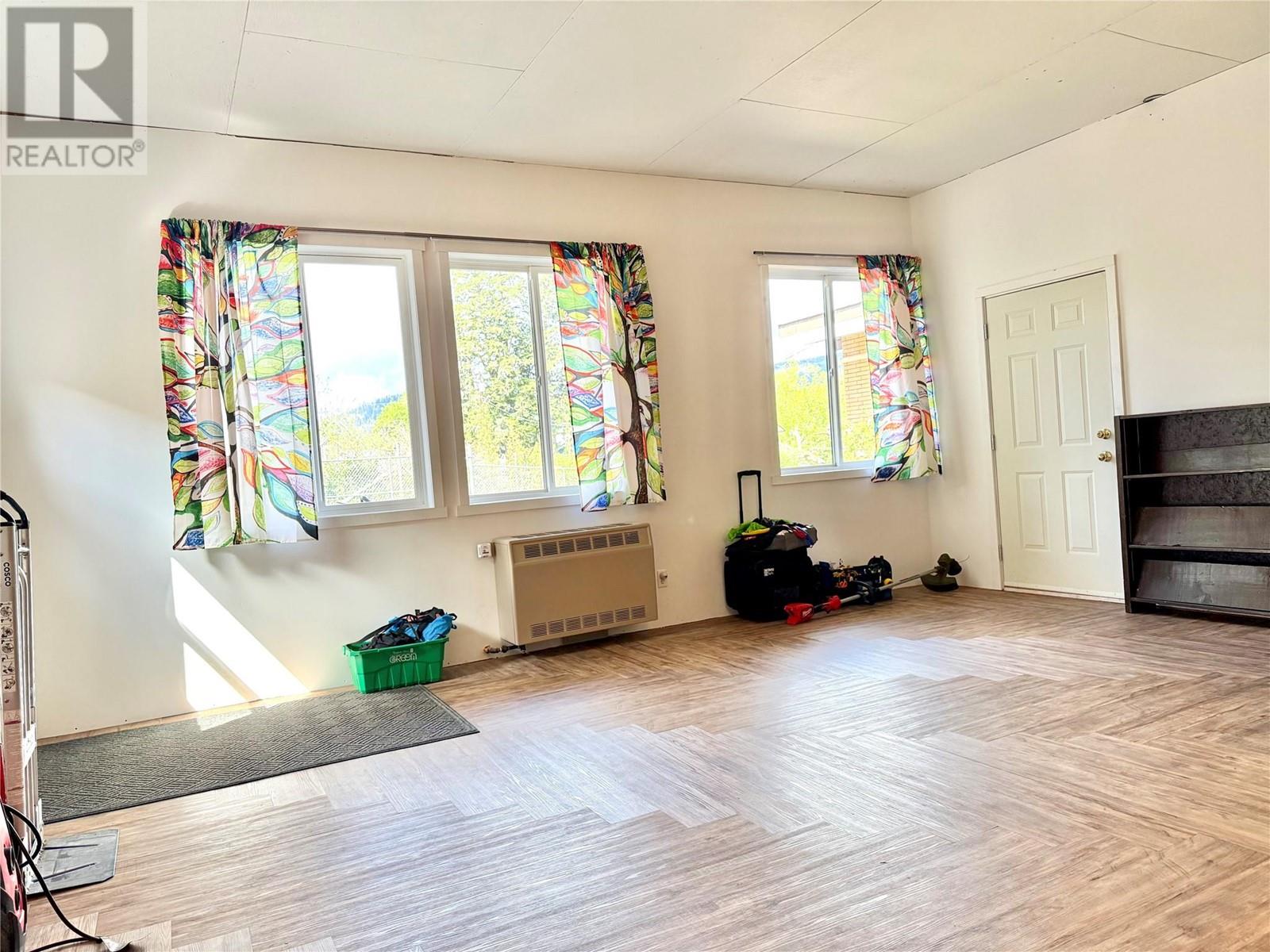 7355 7th Street, Grand Forks, BC V0H1H0