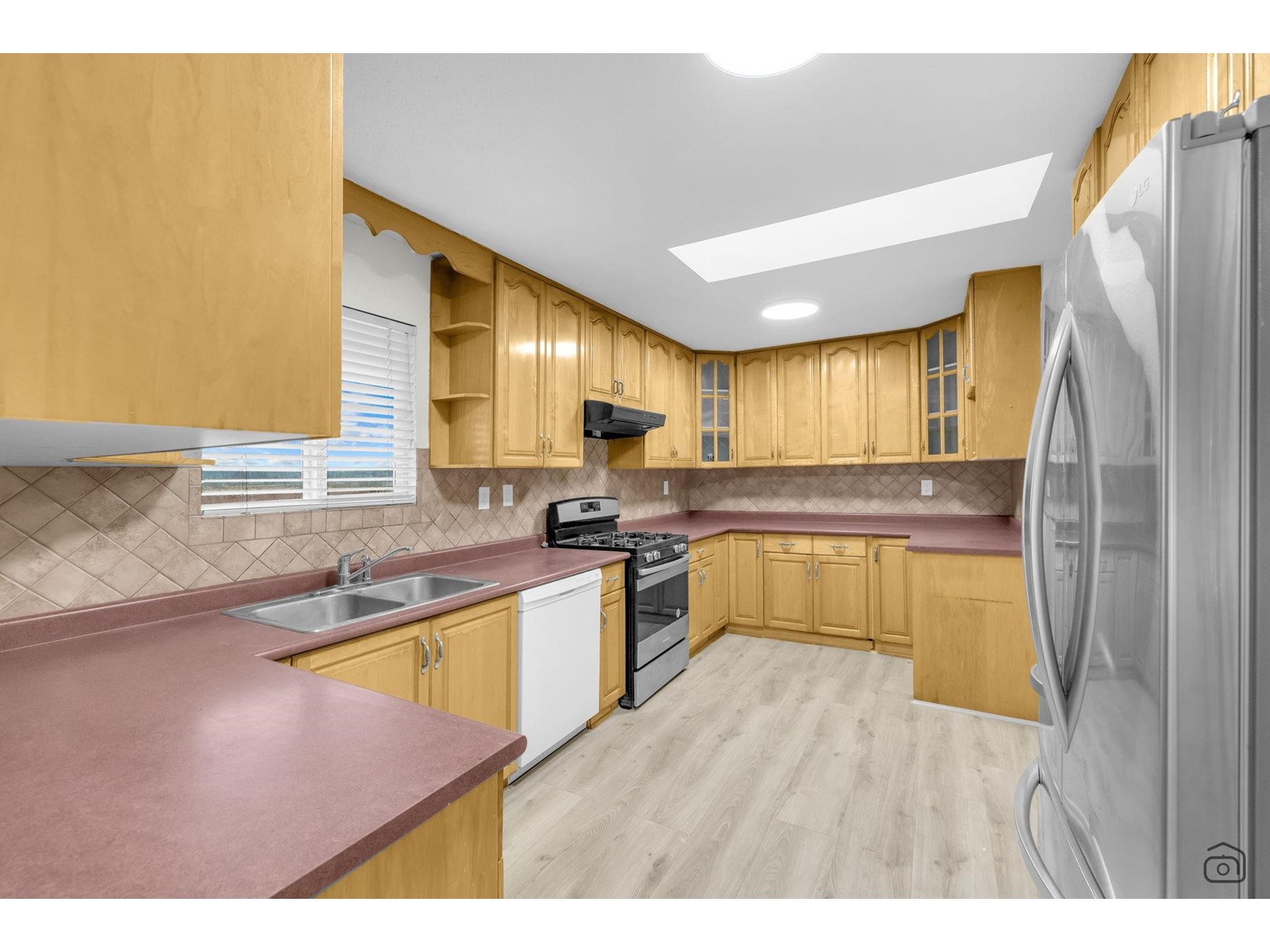 16390 48 Avenue, Surrey, British Columbia  V3S 0L2 - Photo 11 - R3005115