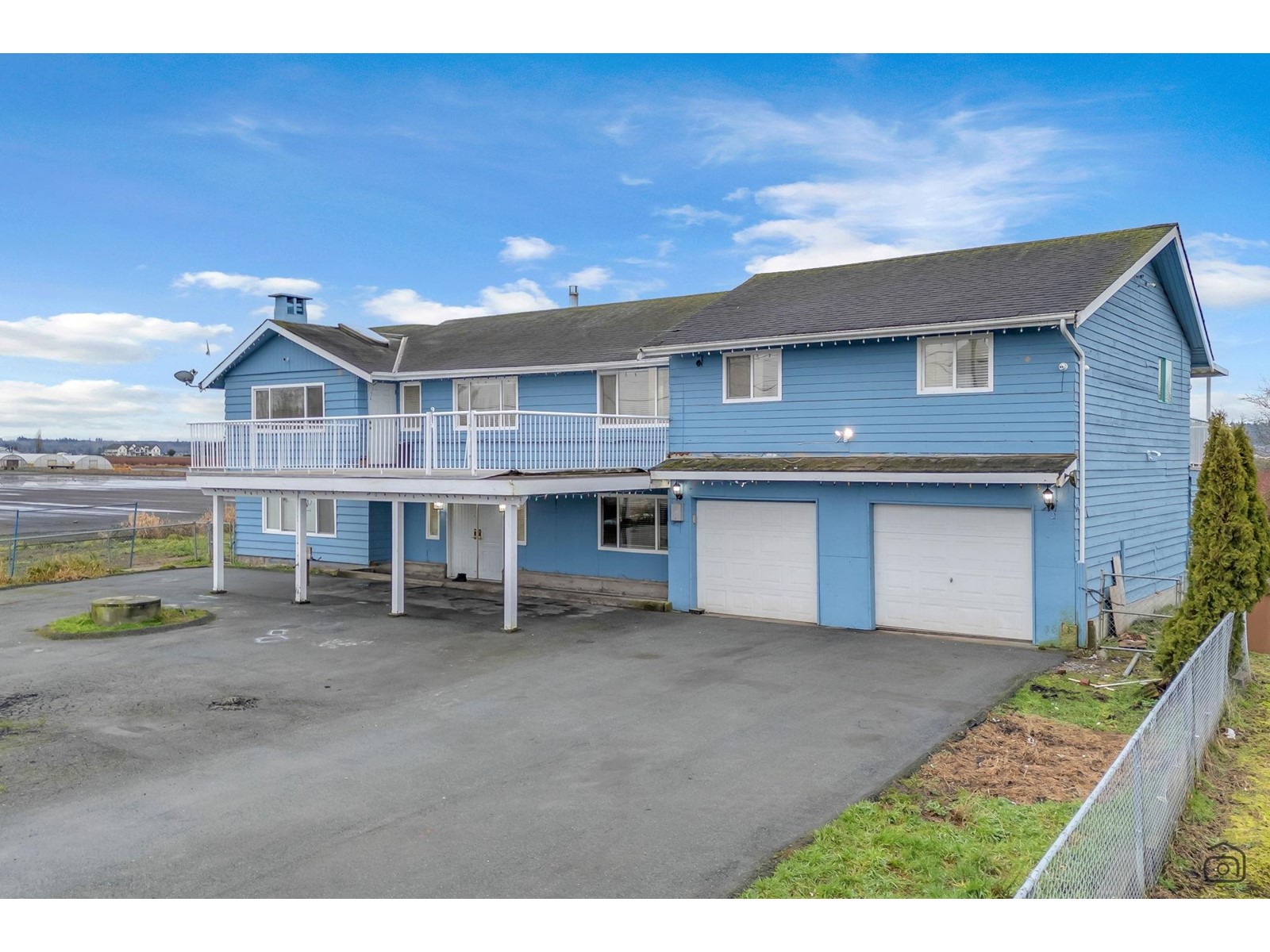 Property at 16390 48 AVENUE image 3