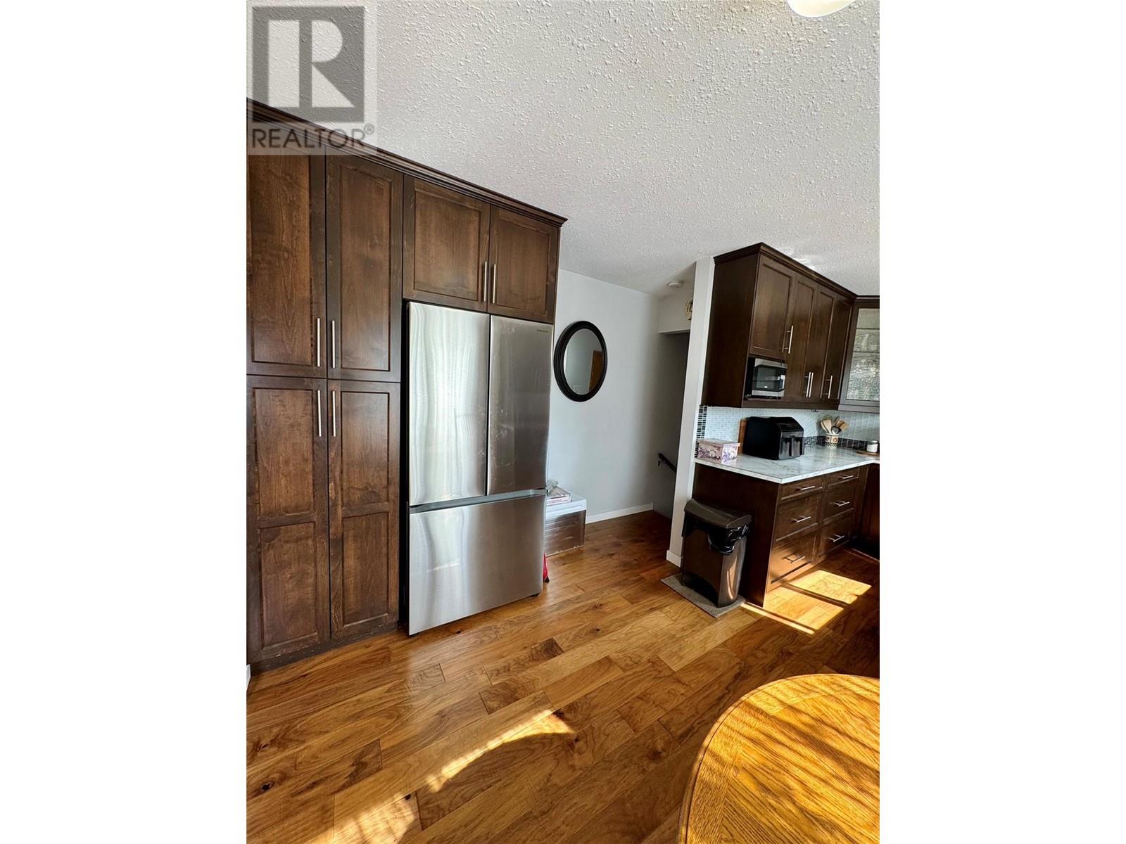 1740 Armstrong Street, Merritt, British Columbia  V1K 1E7 - Photo 7 - 10348376