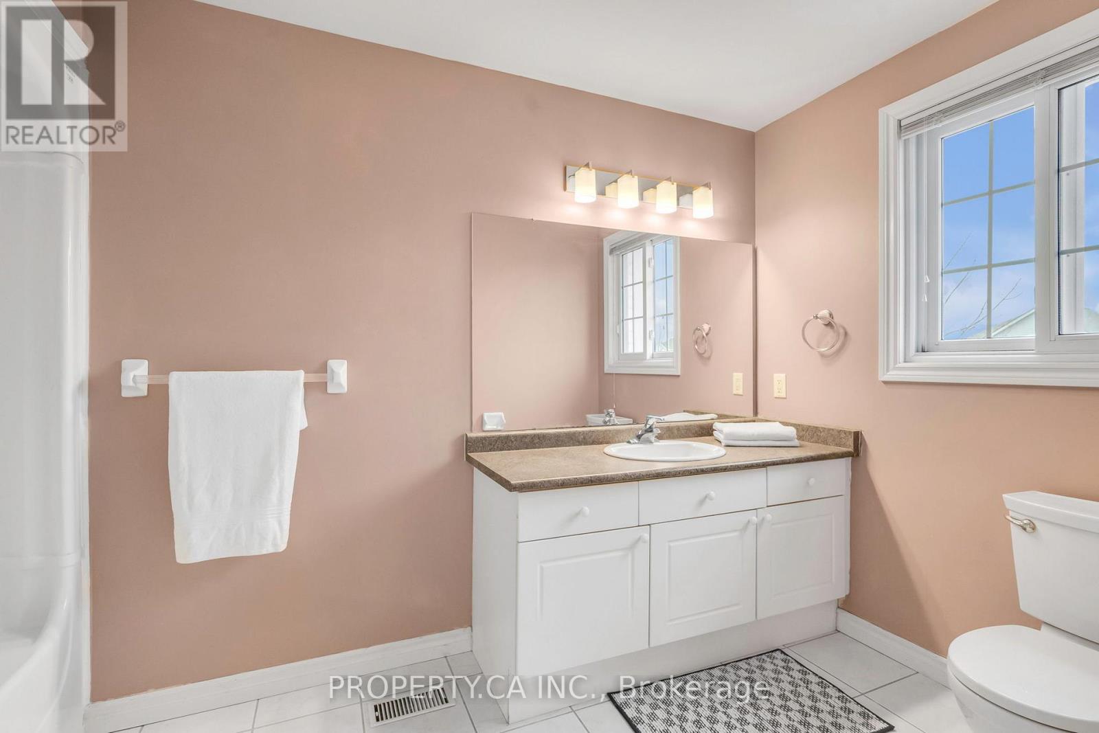 294 Huck Crescent, Kitchener, Ontario  N2N 3M8 - Photo 18 - X12162348