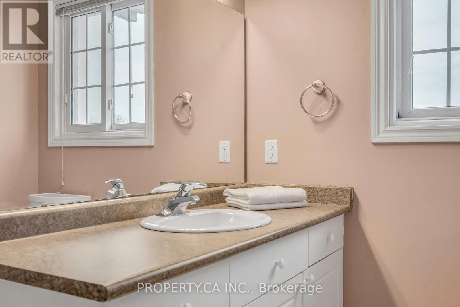 294 Huck Crescent, Kitchener, Ontario  N2N 3M8 - Photo 20 - X12162348