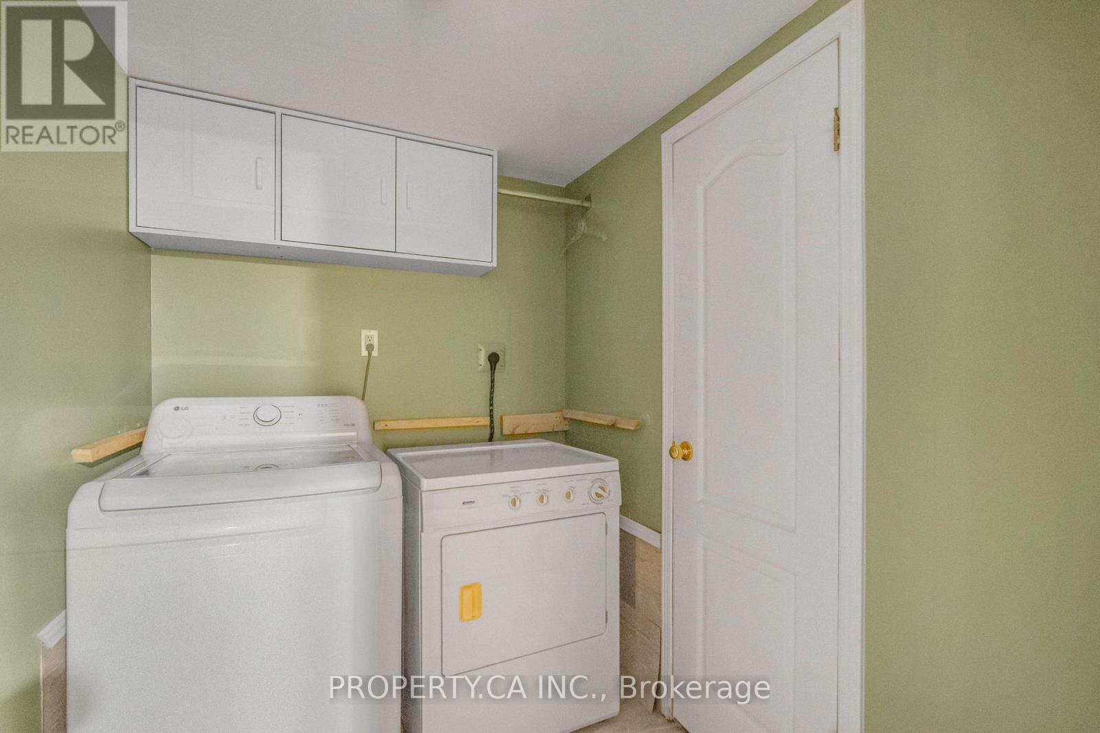 294 Huck Crescent, Kitchener, Ontario  N2N 3M8 - Photo 41 - X12162348