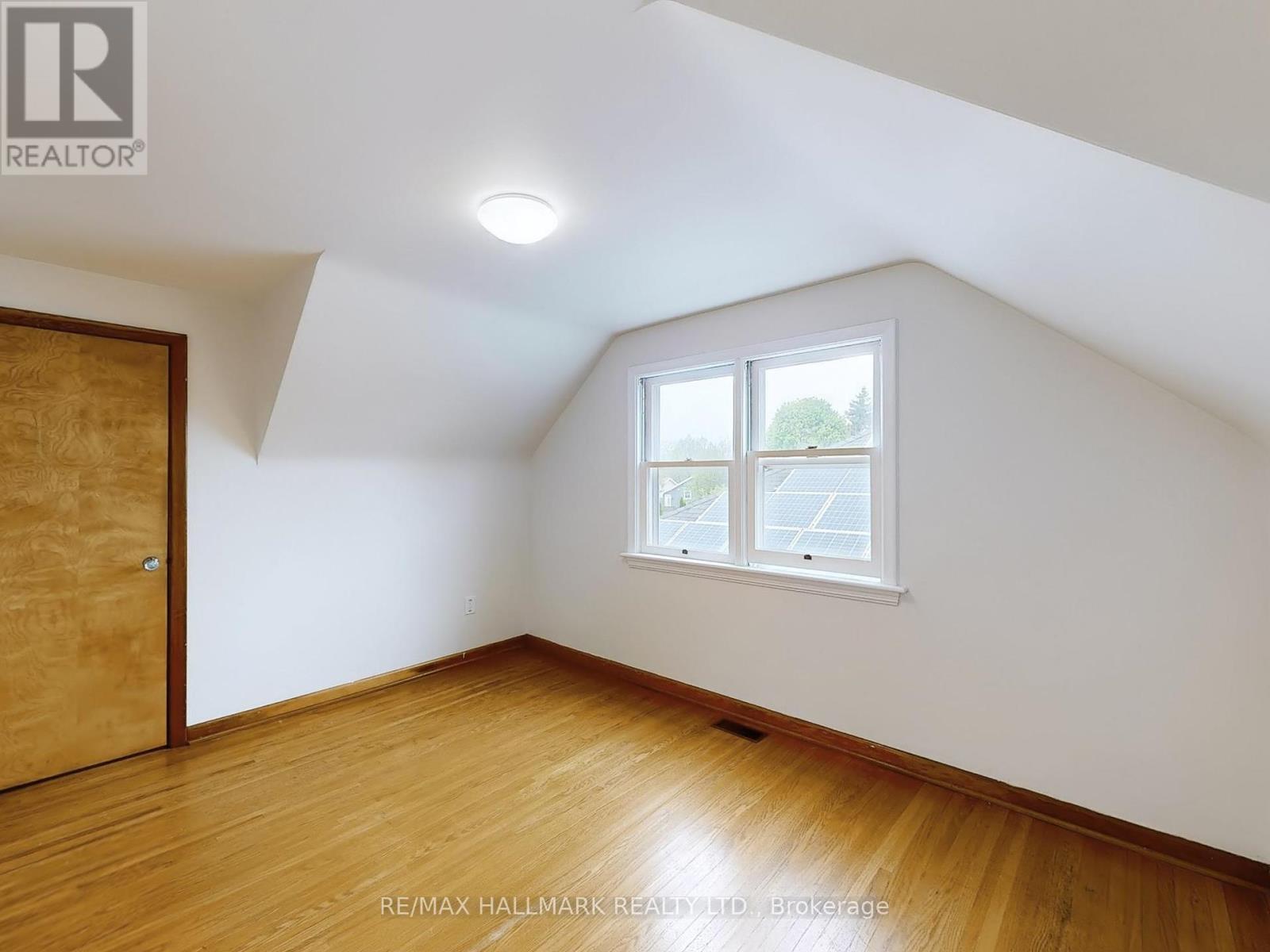 124 Mcelroy Road E, Hamilton (Balfour), Ontario  L9A 1Y9 - Photo 18 - X12162349
