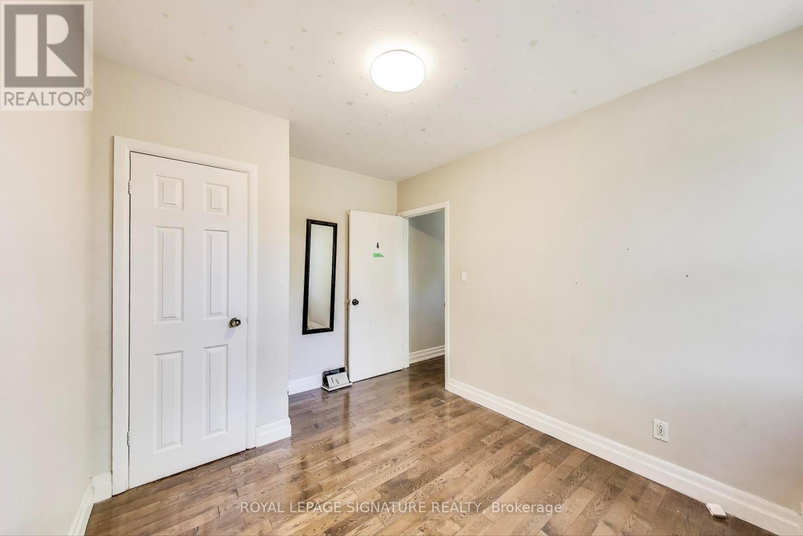 68 Harold Street, Hamilton (Ainslie Wood), Ontario  L8S 2R9 - Photo 15 - X12162373