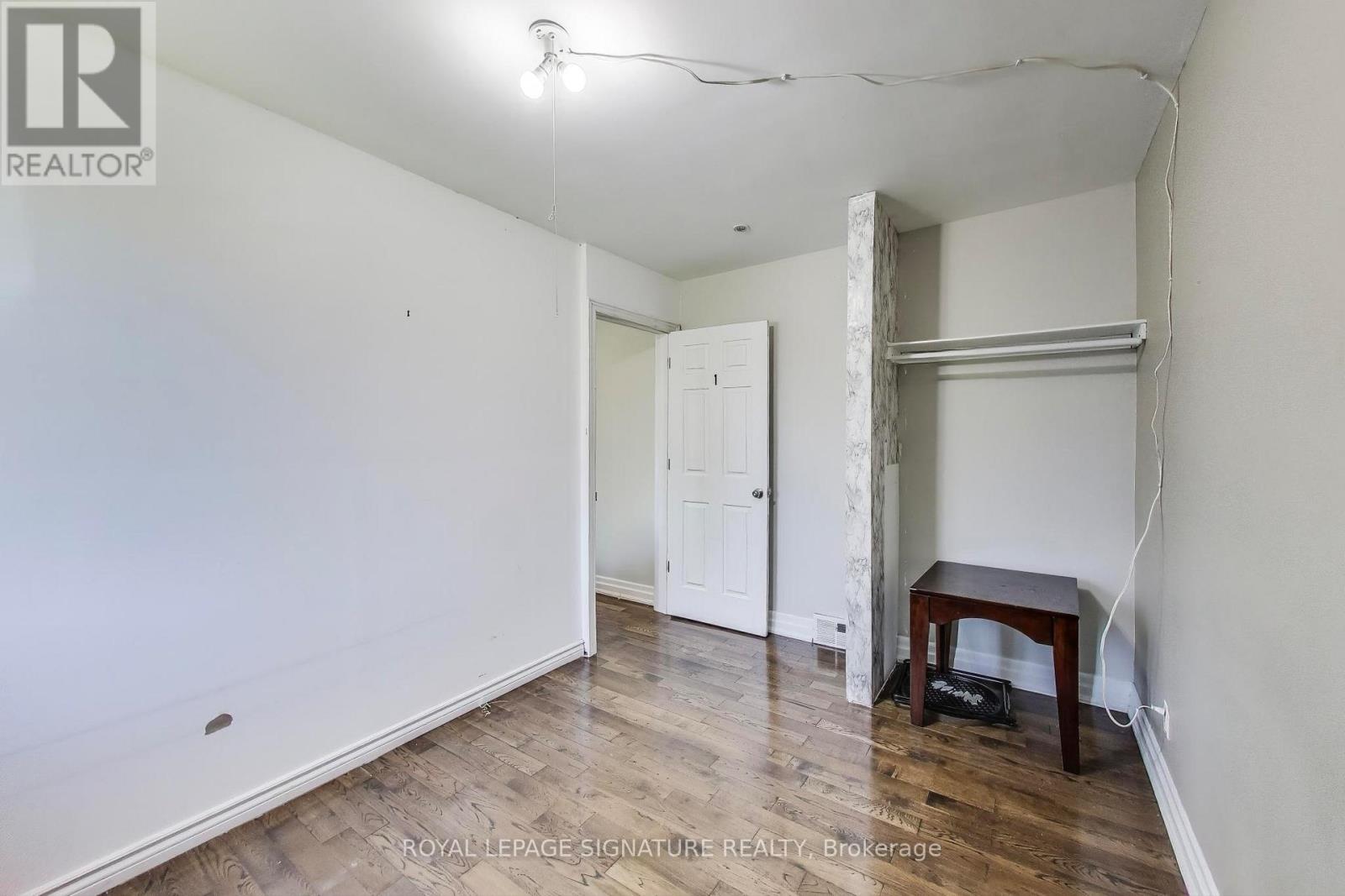 68 Harold Street, Hamilton (Ainslie Wood), Ontario  L8S 2R9 - Photo 17 - X12162373