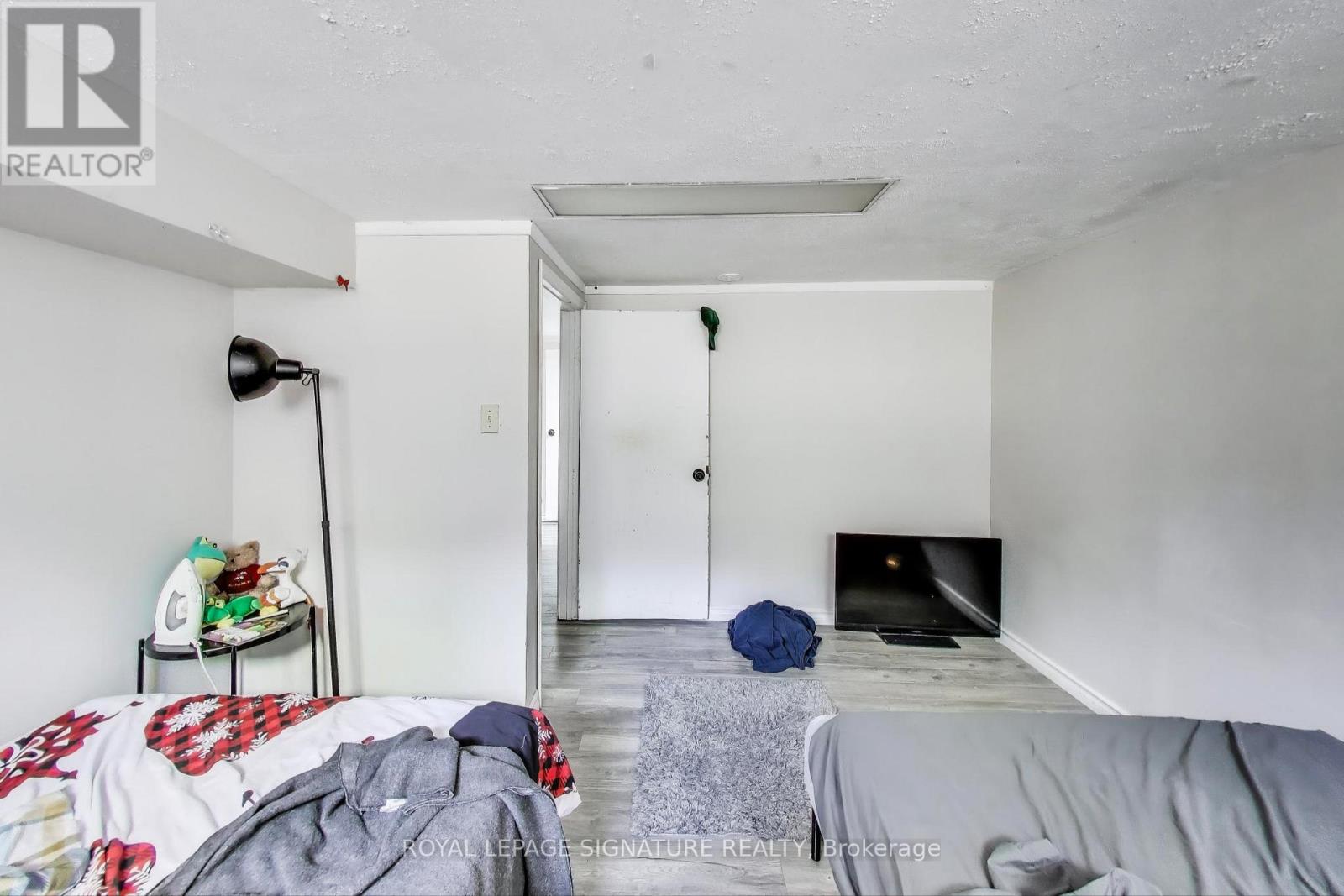 68 Harold Street, Hamilton (Ainslie Wood), Ontario  L8S 2R9 - Photo 30 - X12162373