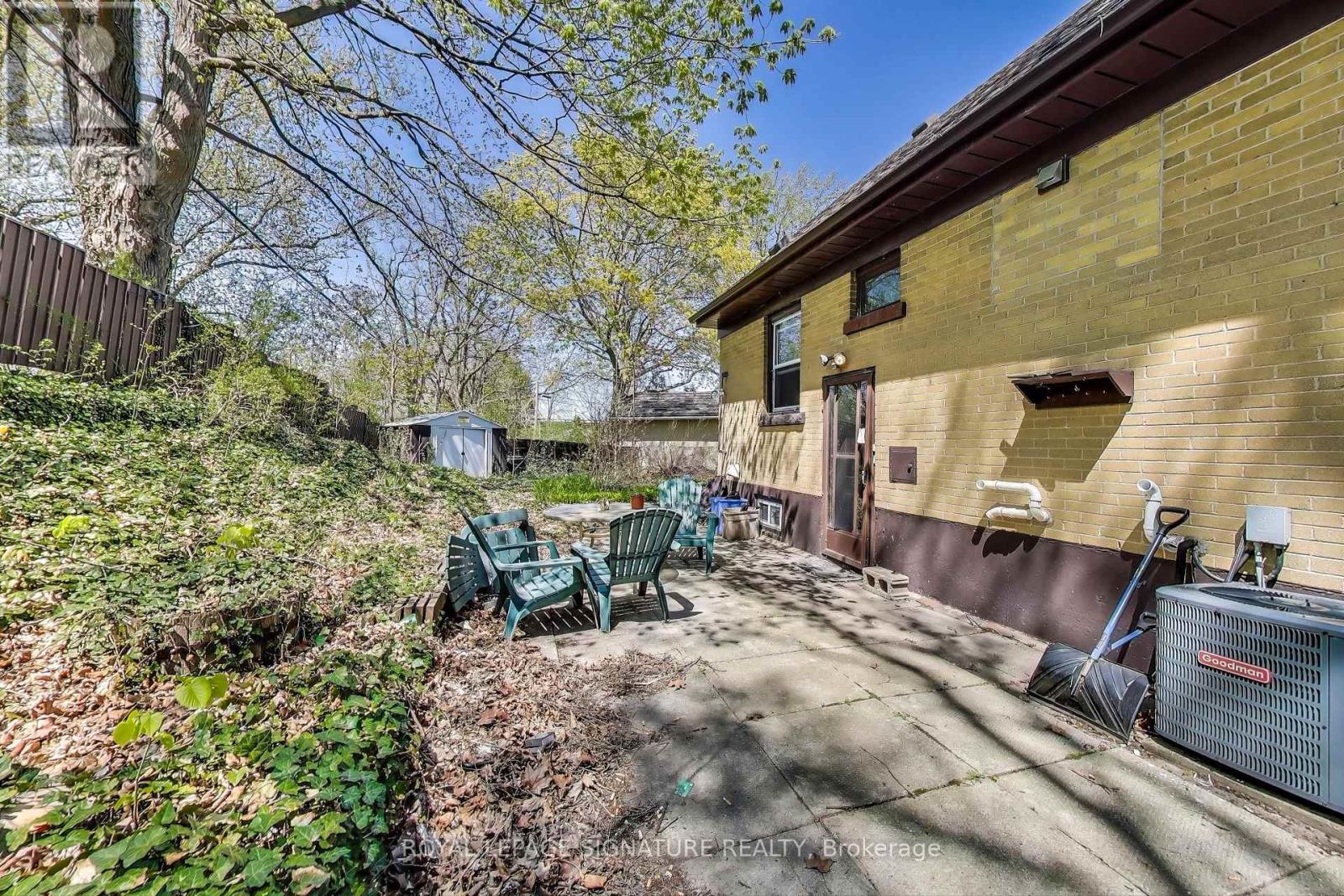 68 Harold Street, Hamilton (Ainslie Wood), Ontario  L8S 2R9 - Photo 37 - X12162373