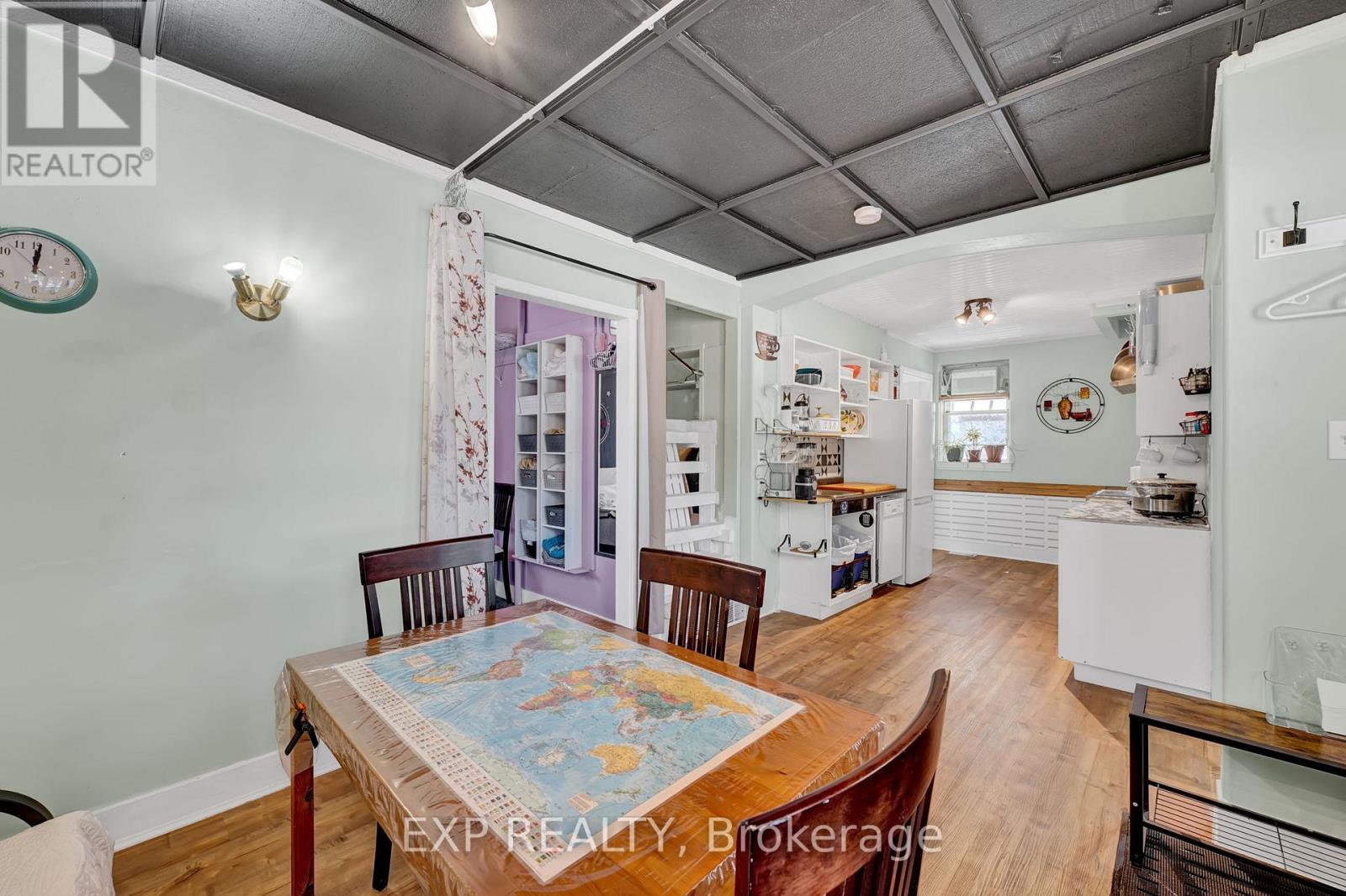 82 Kehl Street, Kitchener, Ontario  N2M 3T9 - Photo 8 - X12162397