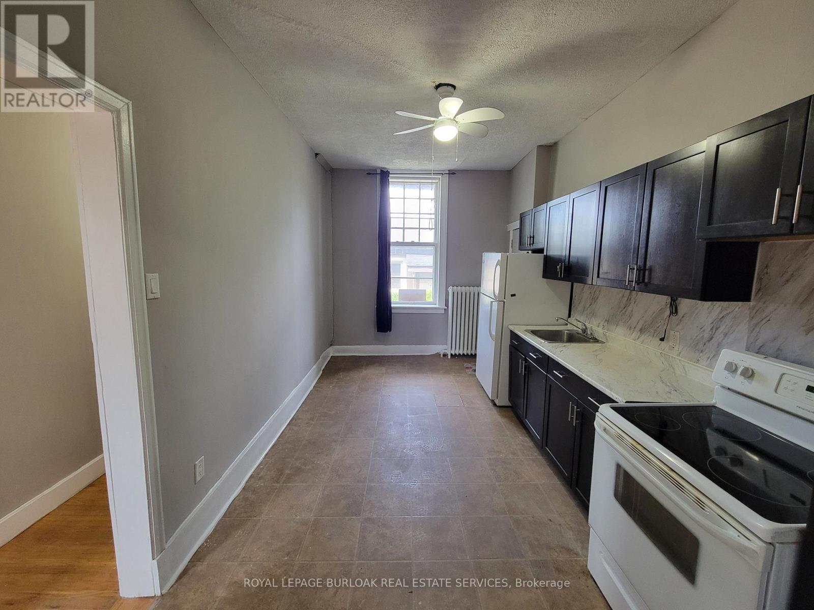 1 - 303 East 19 Street, Hamilton (Inch Park), Ontario  L9A 4S6 - Photo 8 - X12162415
