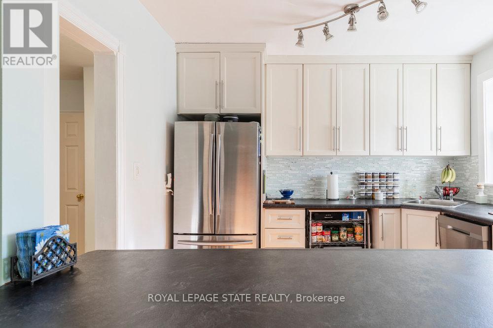 2 - 2 Stroud Road, Hamilton (Ainslie Wood), Ontario  L8S 1Z6 - Photo 15 - X12162437