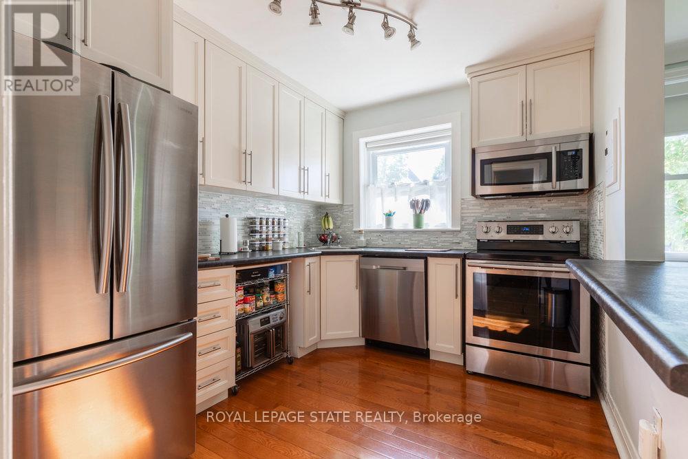 2 - 2 Stroud Road, Hamilton, Ontario  L8S 1Z6 - Photo 17 - X12162437