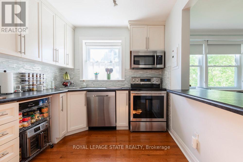 2 - 2 Stroud Road, Hamilton (Ainslie Wood), Ontario  L8S 1Z6 - Photo 19 - X12162437