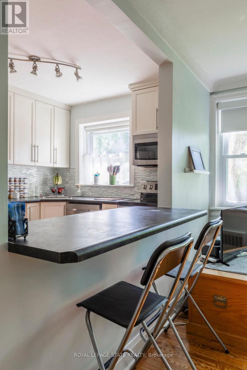 2 - 2 Stroud Road, Hamilton, Ontario  L8S 1Z6 - Photo 7 - X12162437