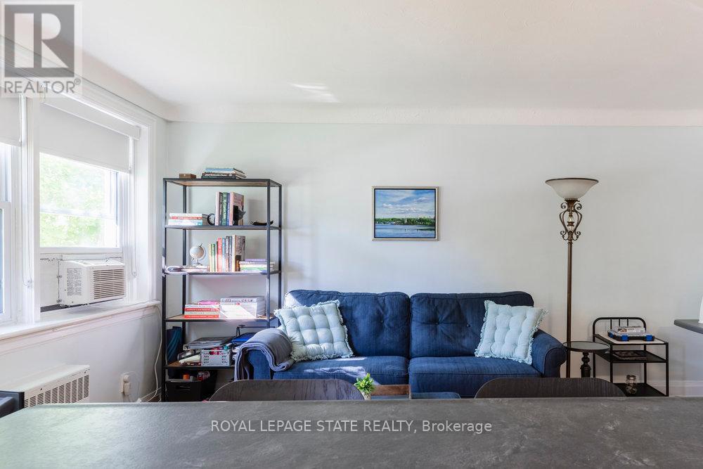 2 - 2 Stroud Road, Hamilton, Ontario  L8S 1Z6 - Photo 8 - X12162437