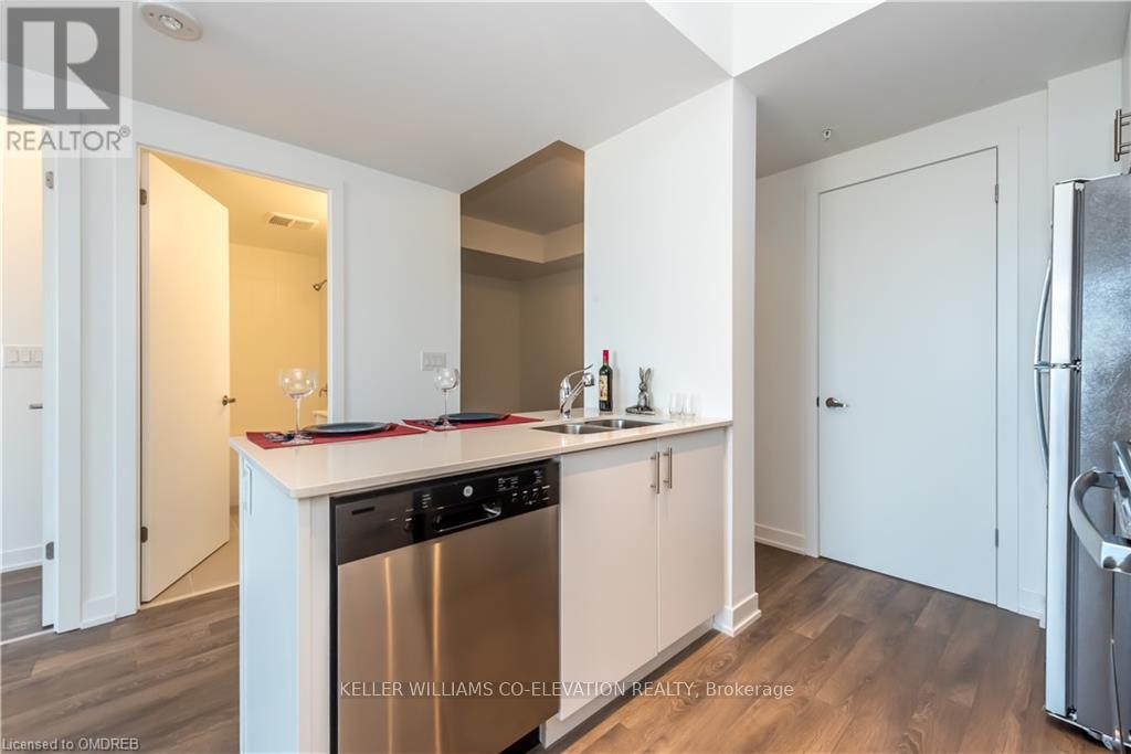 814 - 550 North Service Road, Grimsby (Grimsby Beach), Ontario  L3M 4E8 - Photo 6 - X12162441