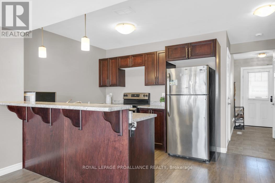 35 Mountain Ash Drive, Belleville, Ontario  K8N 0E3 - Photo 8 - X12162757