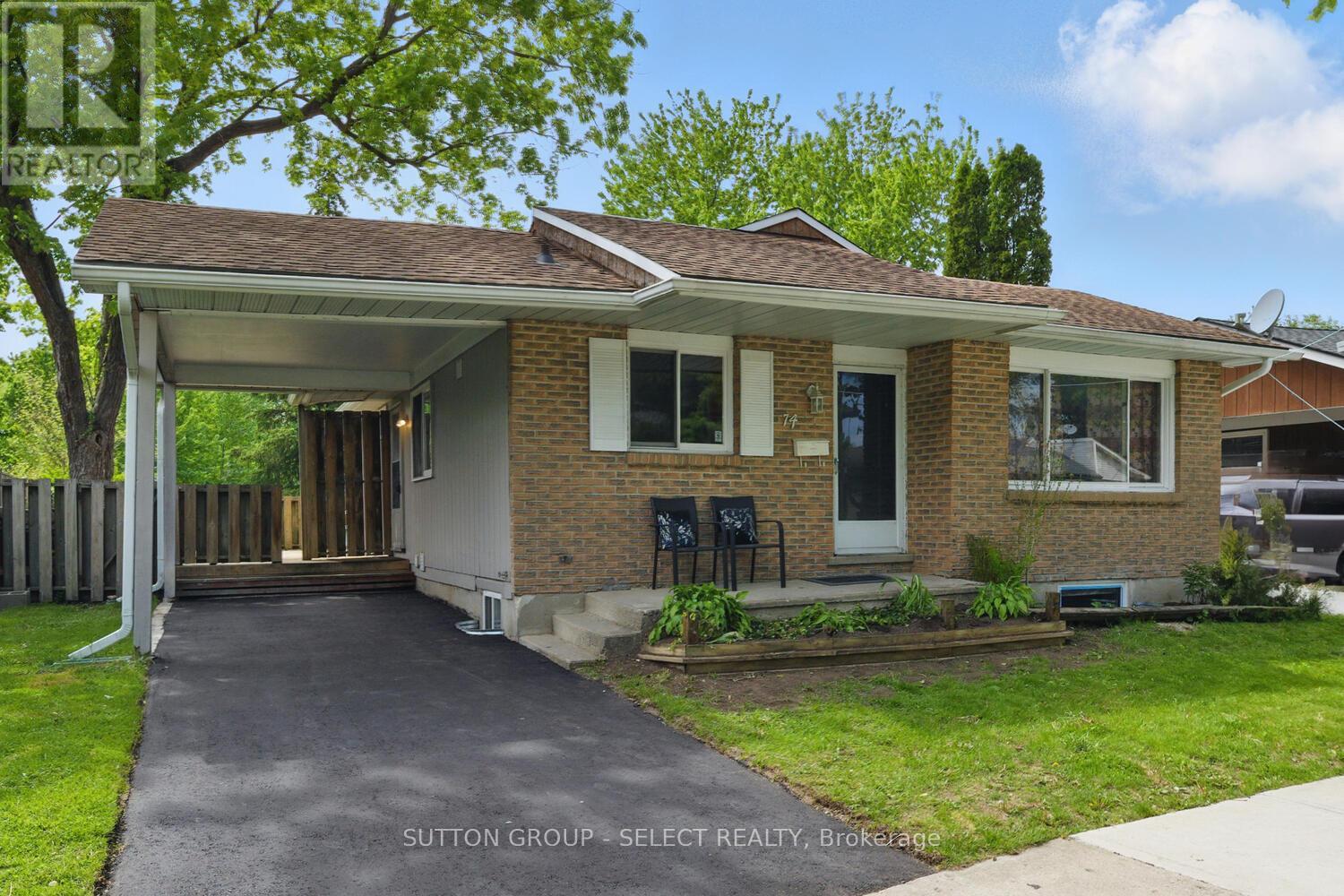 74 Archer Crescent, London South, Ontario  N6E 2A5 - Photo 3 - X12162697