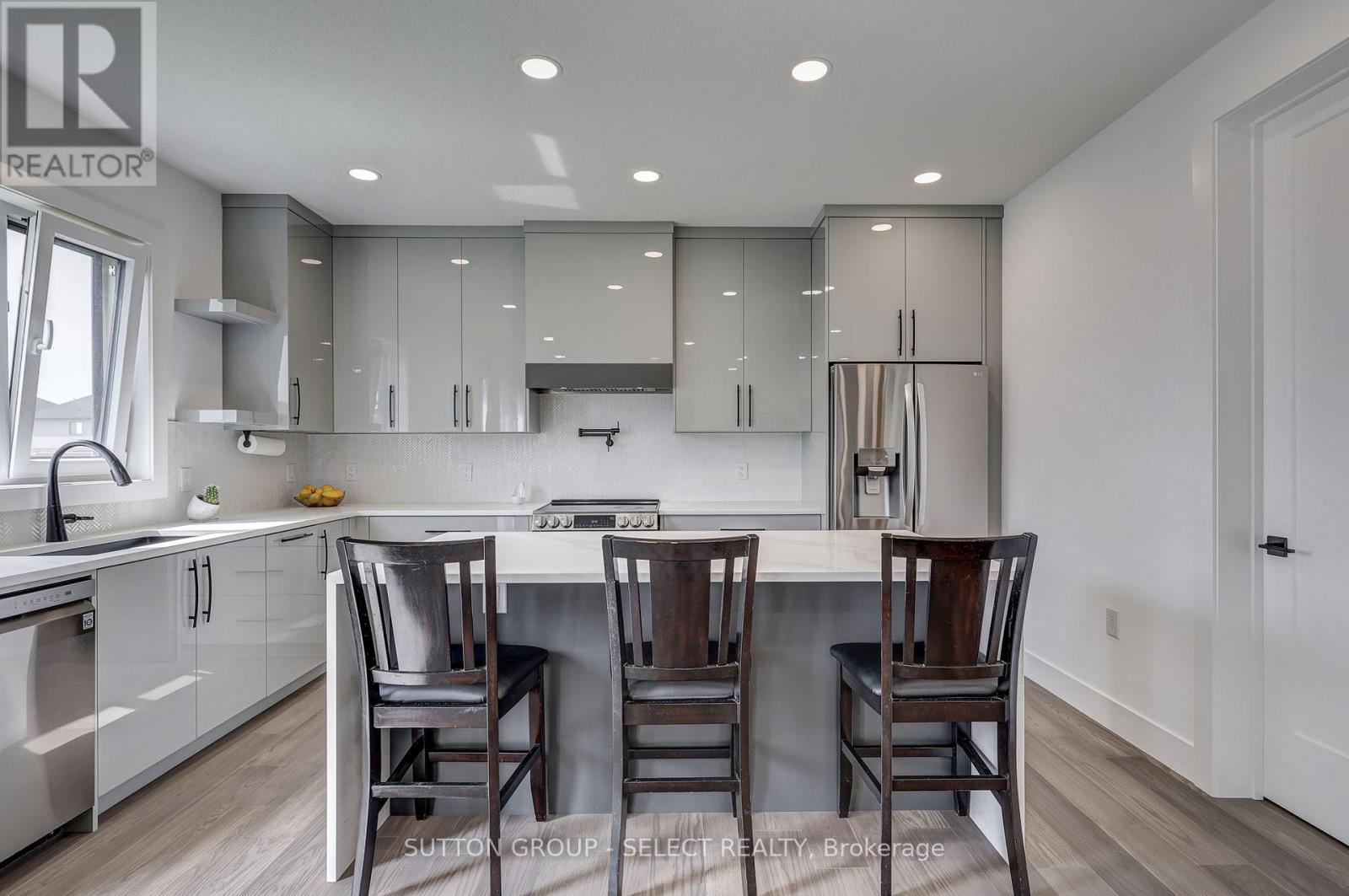 144 Winlow Way, Middlesex Centre (Kilworth), Ontario  N0L 1R0 - Photo 12 - X12162726