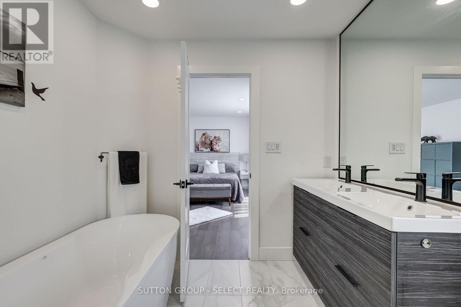 144 Winlow Way, Middlesex Centre (Kilworth), Ontario  N0L 1R0 - Photo 29 - X12162726