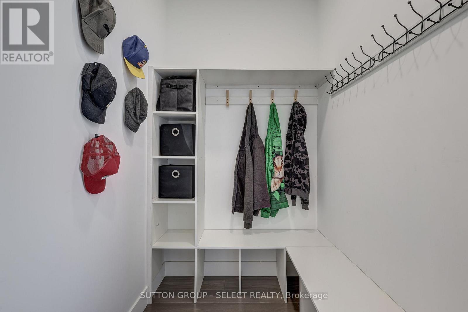 144 Winlow Way, Middlesex Centre (Kilworth), Ontario  N0L 1R0 - Photo 4 - X12162726