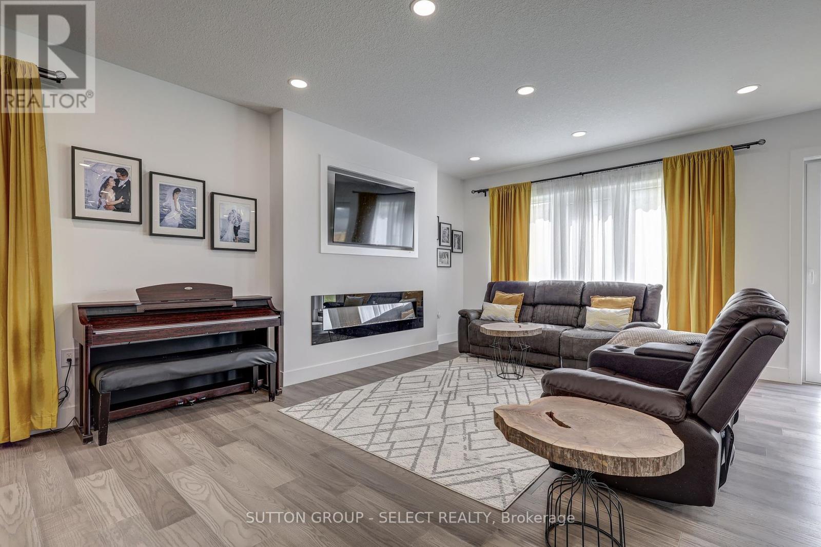 144 Winlow Way, Middlesex Centre (Kilworth), Ontario  N0L 1R0 - Photo 7 - X12162726