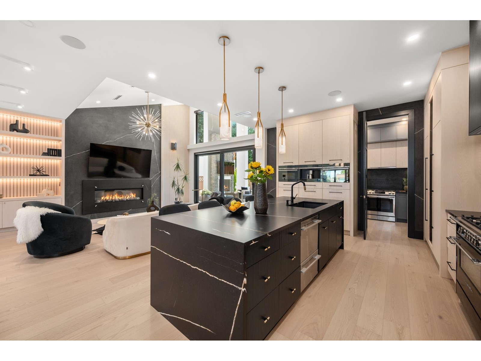 1255 Kent Street, White Rock, British Columbia  V4B 4T6 - Photo 12 - R2979807
