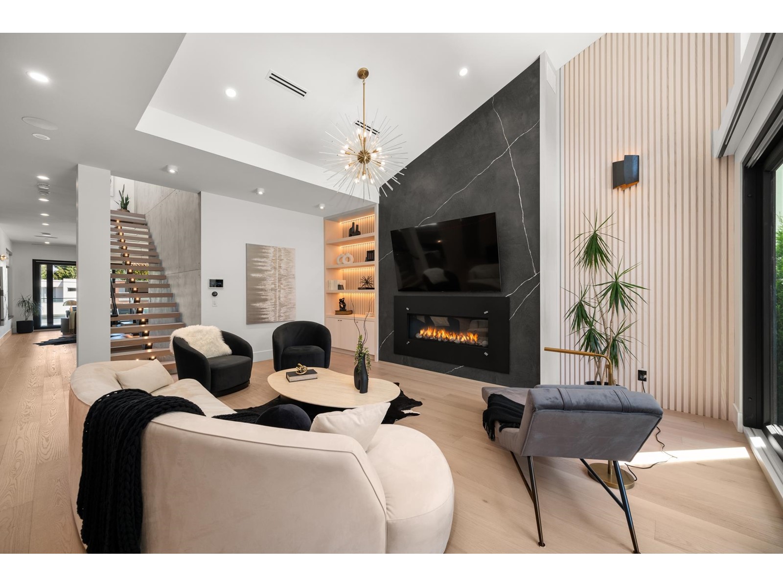 1255 Kent Street, White Rock, British Columbia  V4B 4T6 - Photo 5 - R2979807