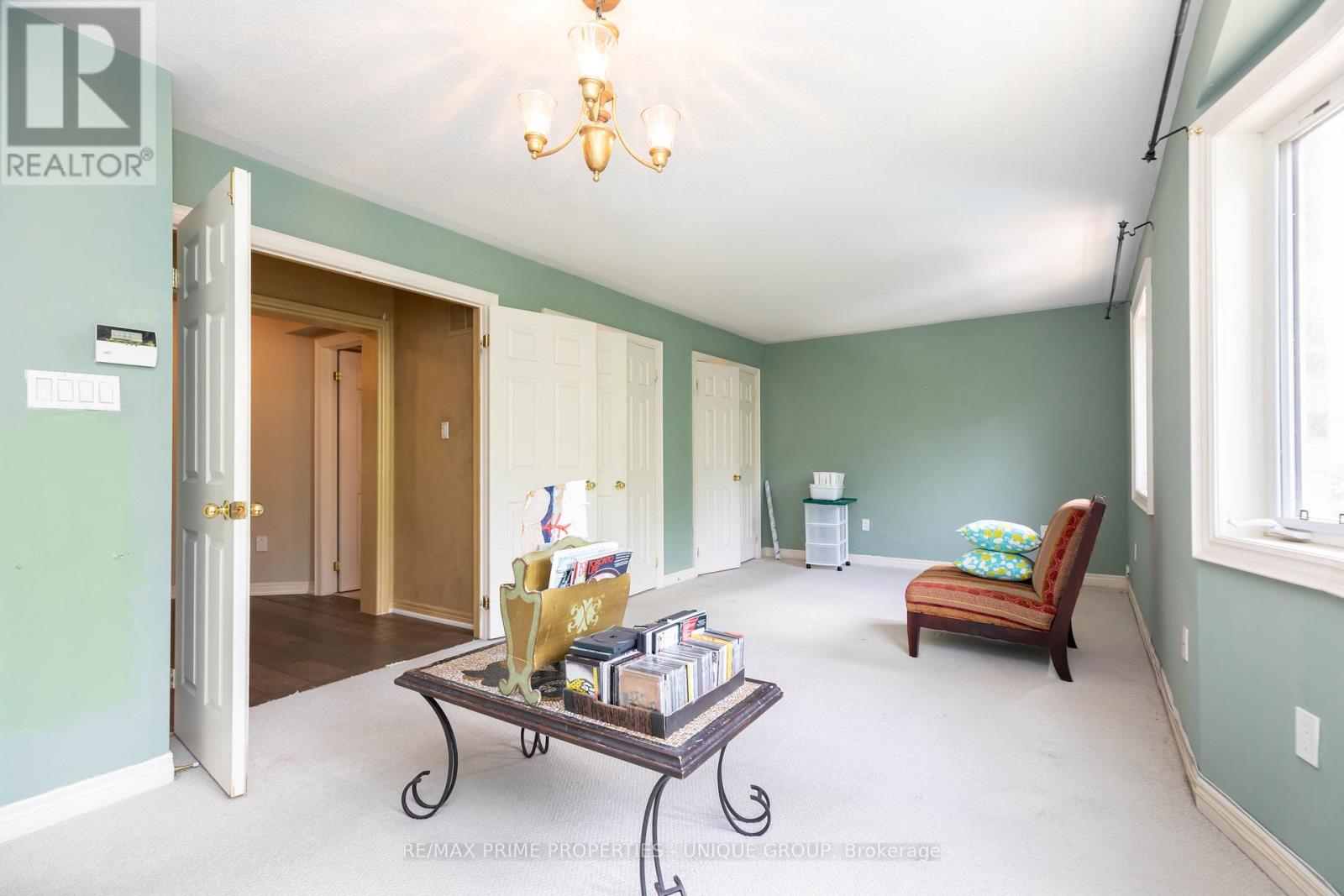 14 Hampton Park Crescent, Toronto, Ontario  M4W 3X7 - Photo 17 - C12162498