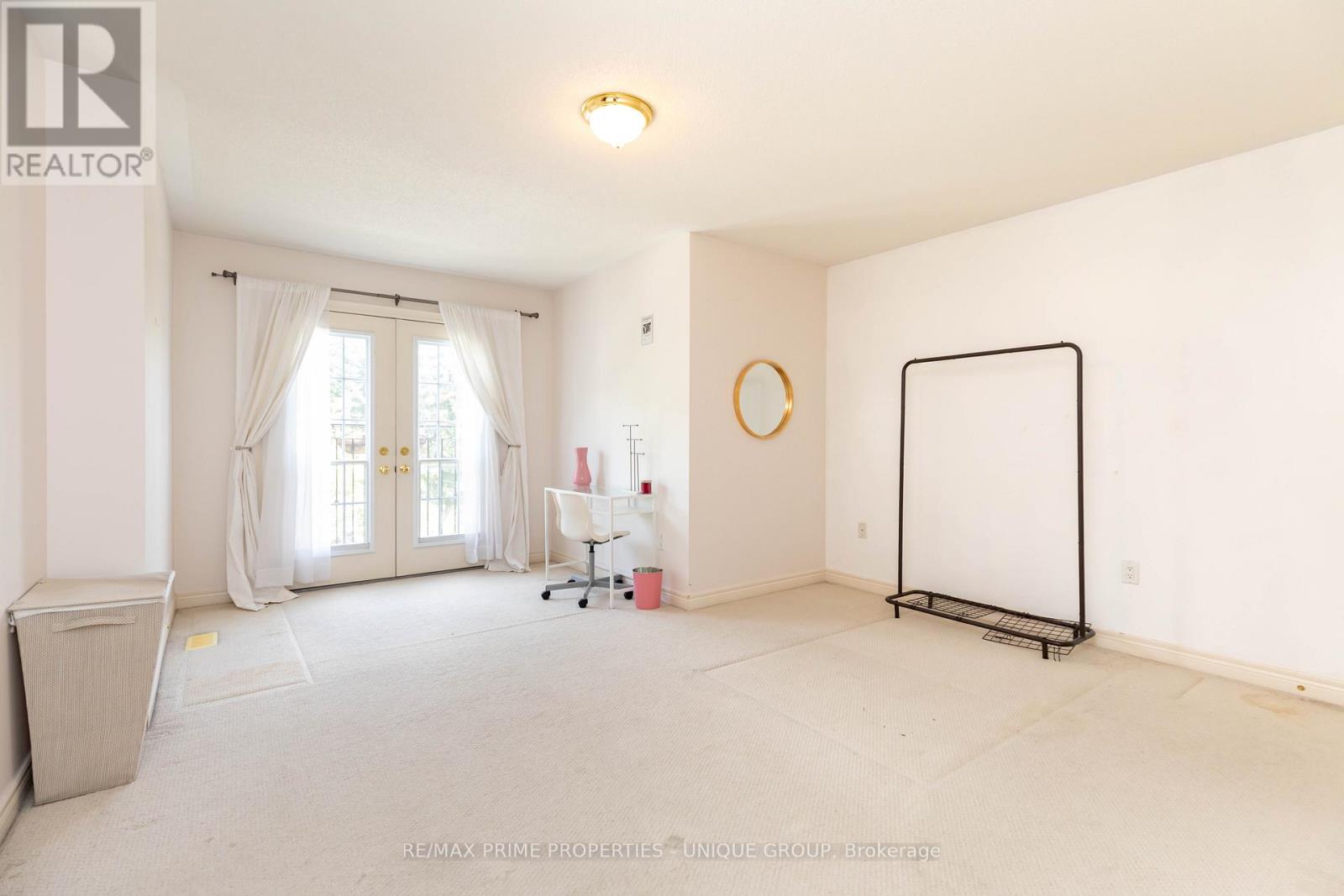 14 Hampton Park Crescent, Toronto, Ontario  M4W 3X7 - Photo 23 - C12162498
