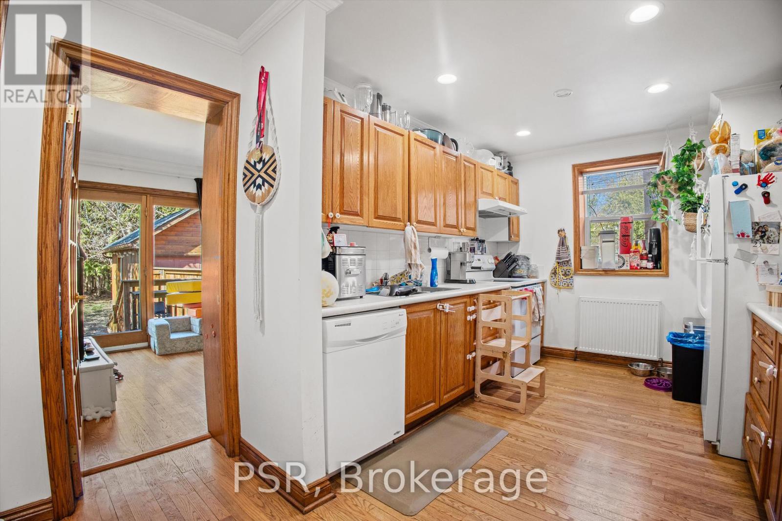 98 Roselawn Avenue, Toronto (Yonge-Eglinton), Ontario  M4R 1E6 - Photo 6 - C12162619