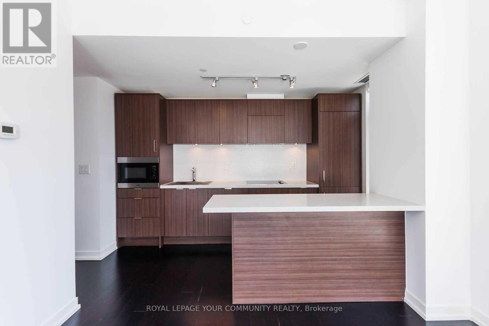 802 - 21 Widmer Street, Toronto, Ontario  M5V 0B8 - Photo 9 - C12162648