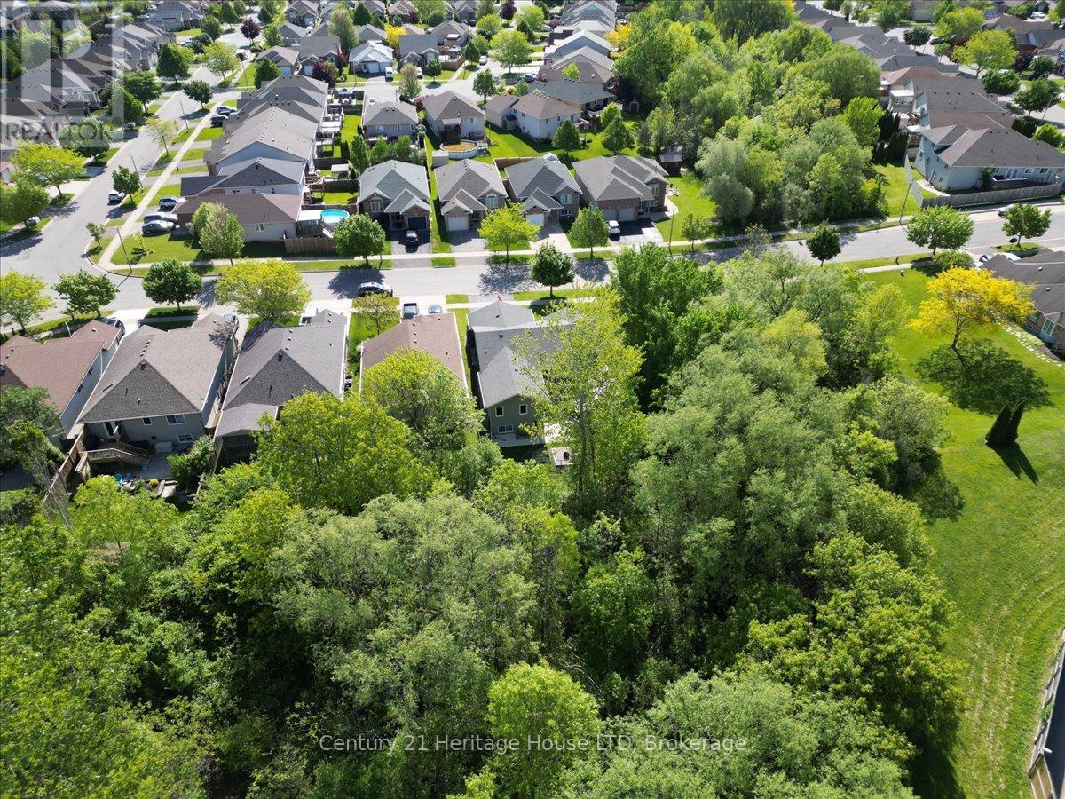 253 St Lawrence Drive, Welland, Ontario  L3C 7H6 - Photo 43 - X12162758