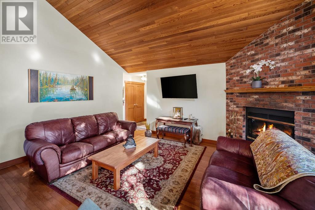 20 Pinewood Crescent, Canmore, Alberta  T1W 1P8 - Photo 22 - A2199487