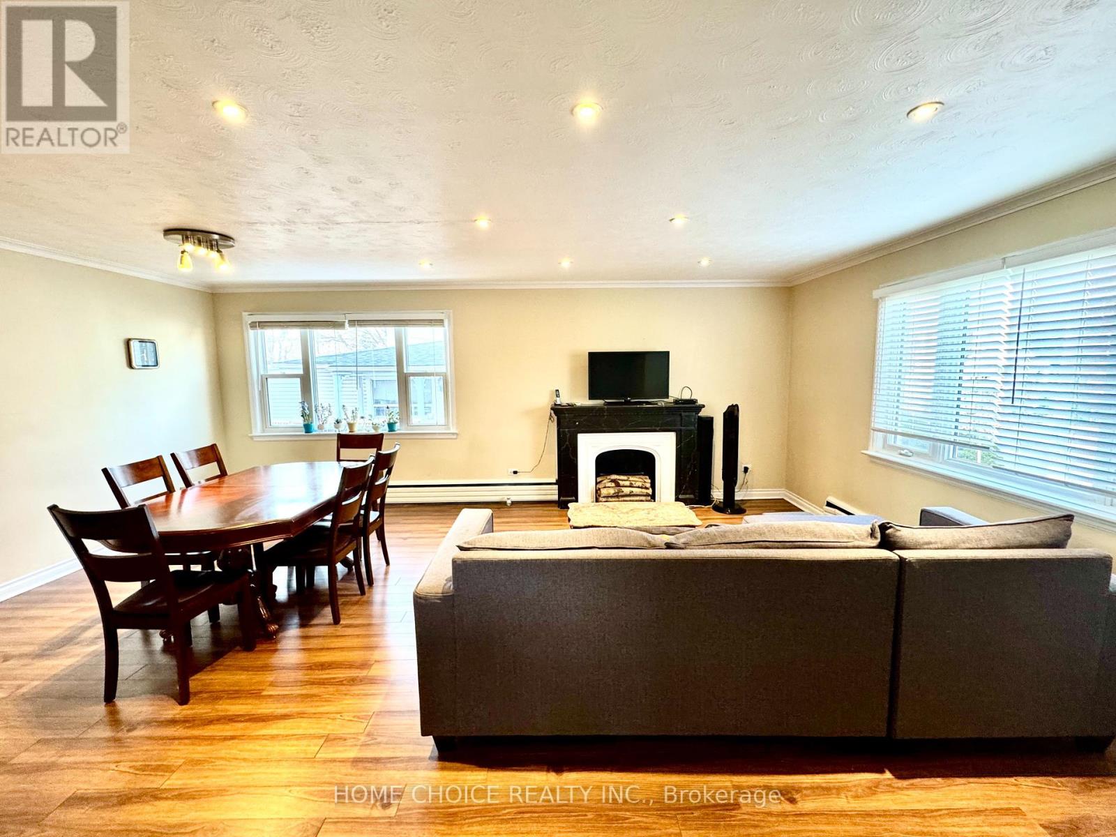 48 South Woodrow Boulevard, Toronto (Birchcliffe-Cliffside), Ontario  M1N 3L6 - Photo 5 - E12162467