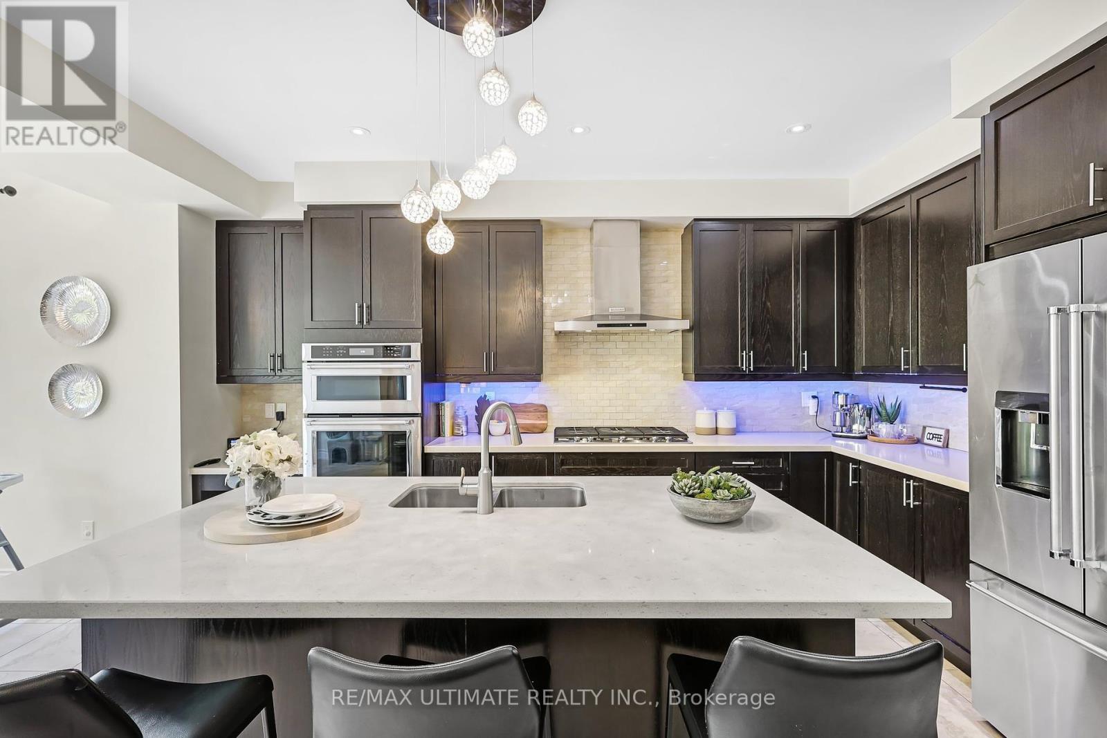 42 Donwoods Crescent, Whitby (Taunton North), Ontario  L1R 0N1 - Photo 2 - E12162560