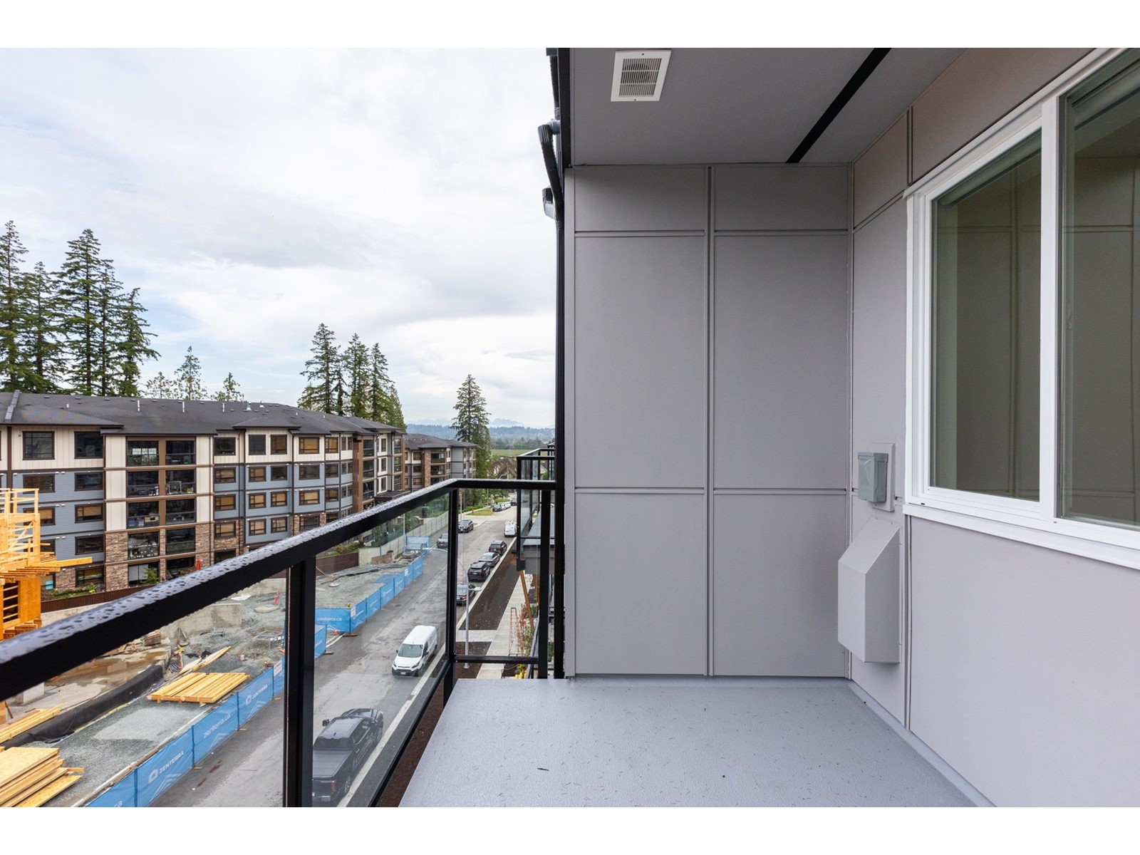 518 3528 146a Street, Surrey, British Columbia  V4P 0H4 - Photo 3 - R2959191
