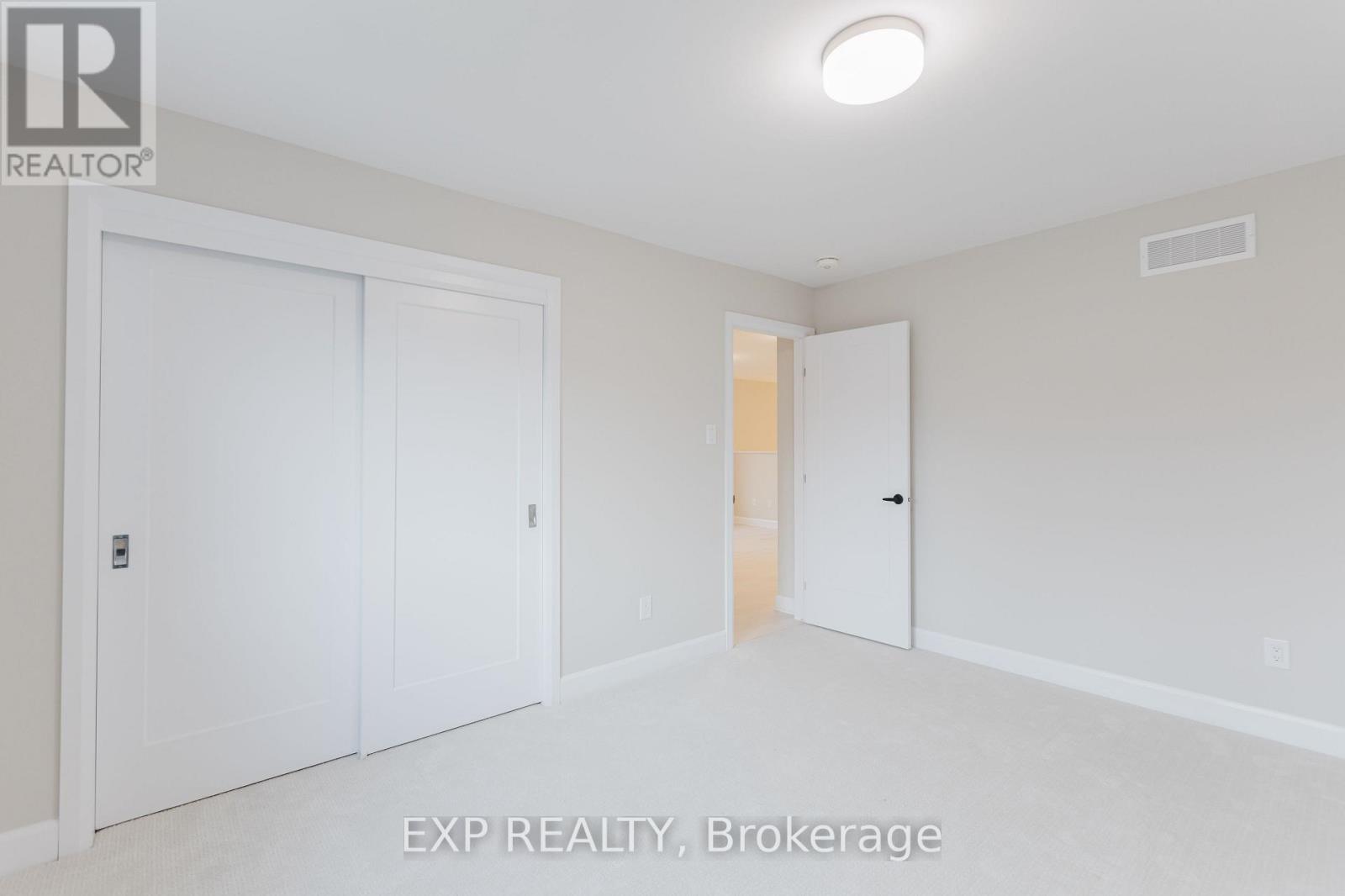 829 Sendero Way, Ottawa, Ontario  K2S 2W8 - Photo 36 - X12149081