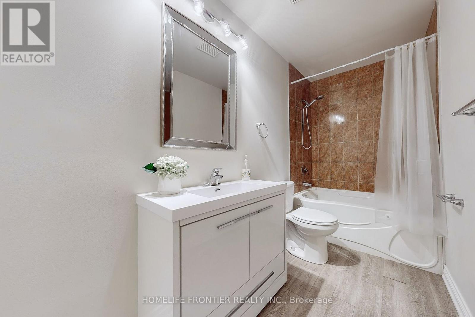 49 Spyglass Hill Road, Vaughan, Ontario  L4K 2K6 - Photo 18 - N12162485