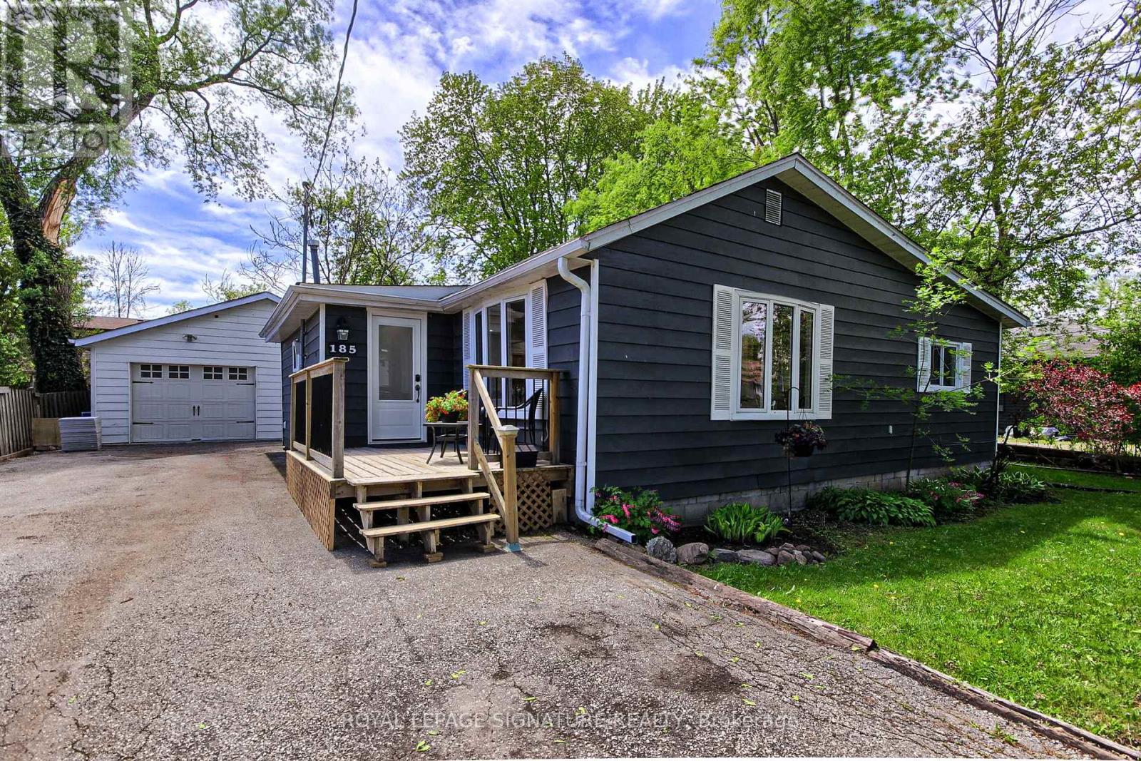 185 WOODLAND AVENUE, Georgina, Ontario