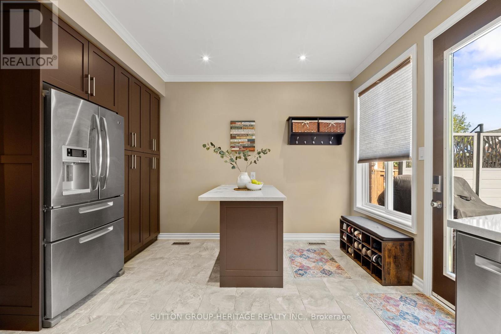 7 Donald Sim Avenue, Markham, Ontario  L6B 1B6 - Photo 12 - N12162566