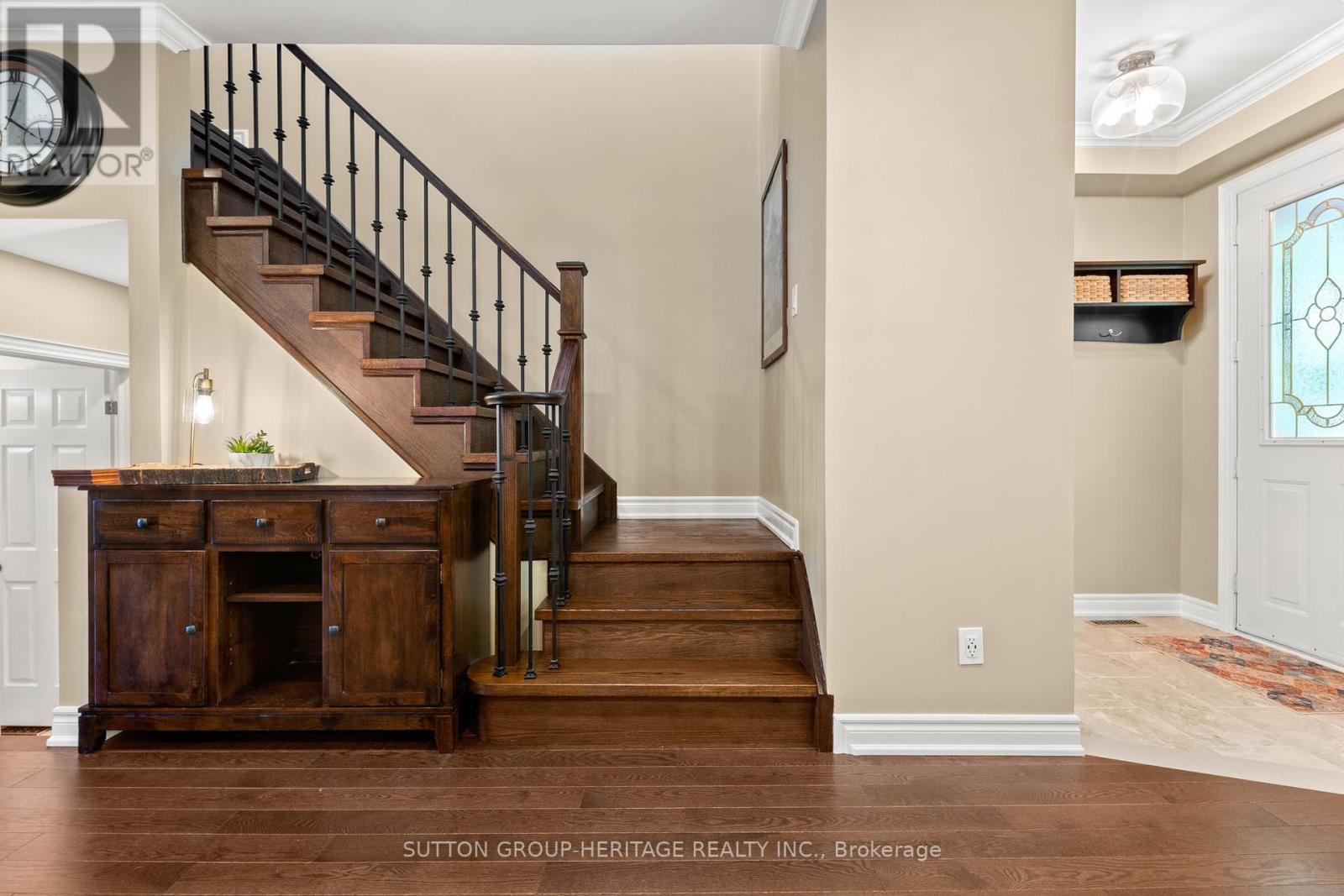 7 Donald Sim Avenue, Markham, Ontario  L6B 1B6 - Photo 4 - N12162566