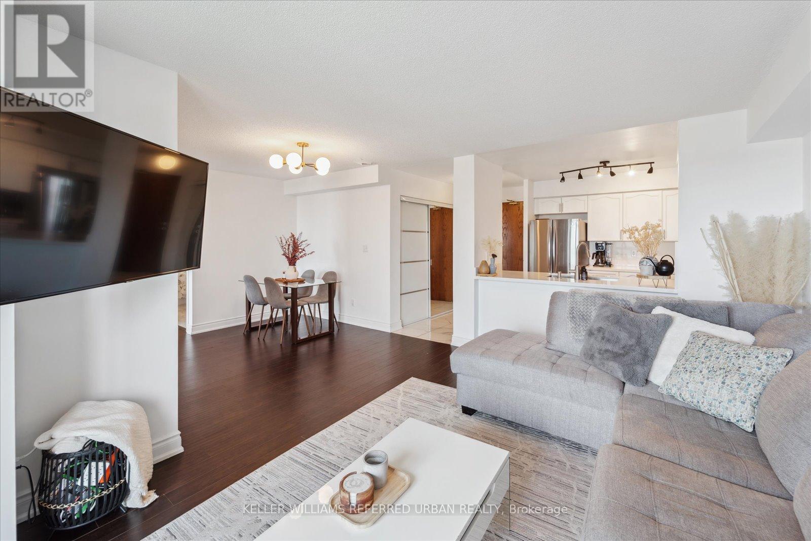 Property at 605 - 3 ELLESMERE STREET image 1