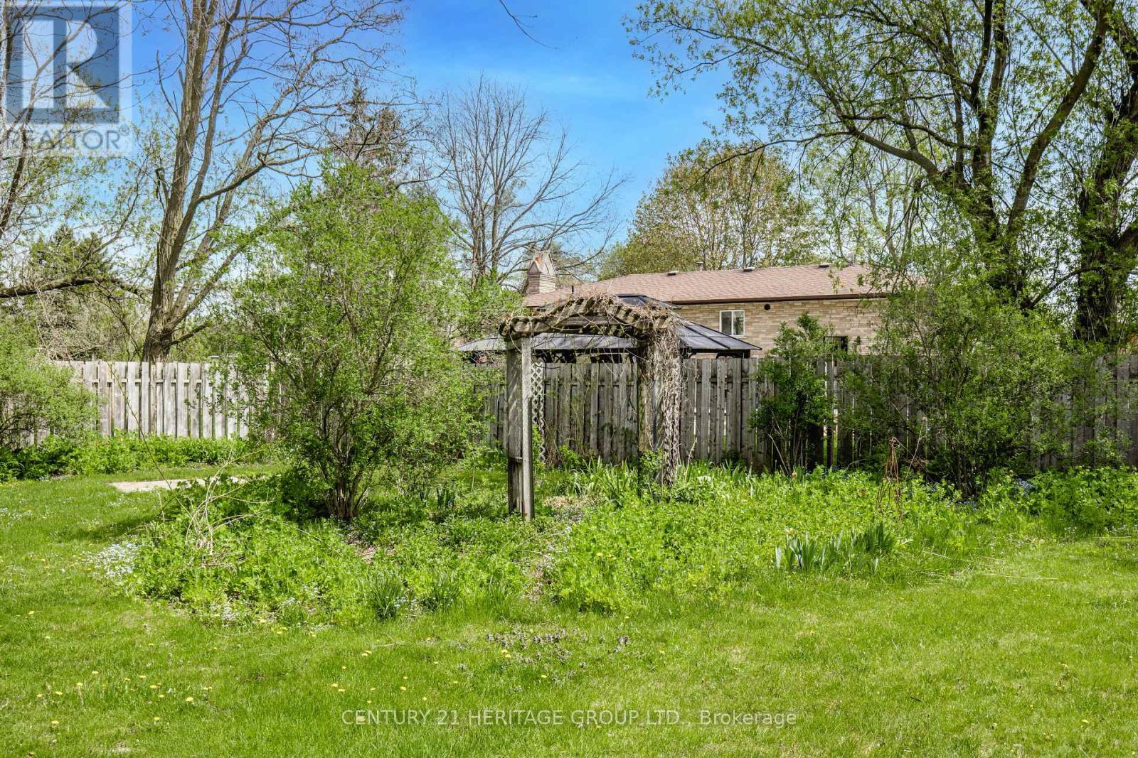 4 Thomas Street, Adjala-Tosorontio, Ontario  L0M 1K0 - Photo 32 - N12162651