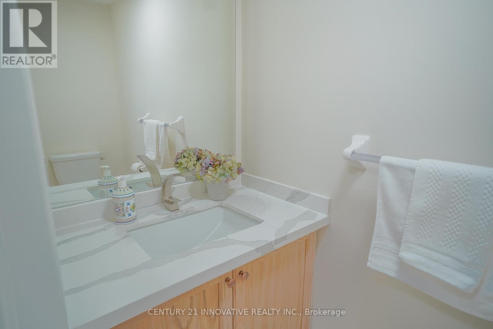 121 Revelstoke Crescent, Richmond Hill, Ontario  L4B 4T5 - Photo 20 - N12162652